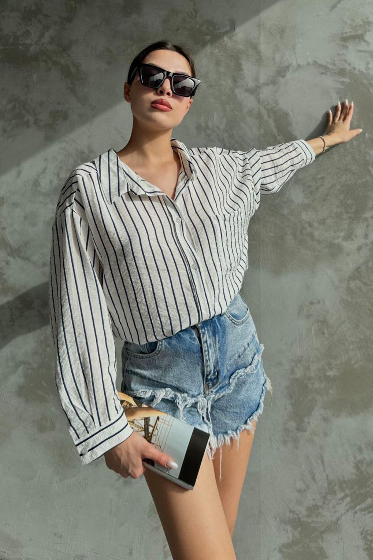 OVERSİZE CEPLİ GÖMLEK BEYAZ-MAVİ