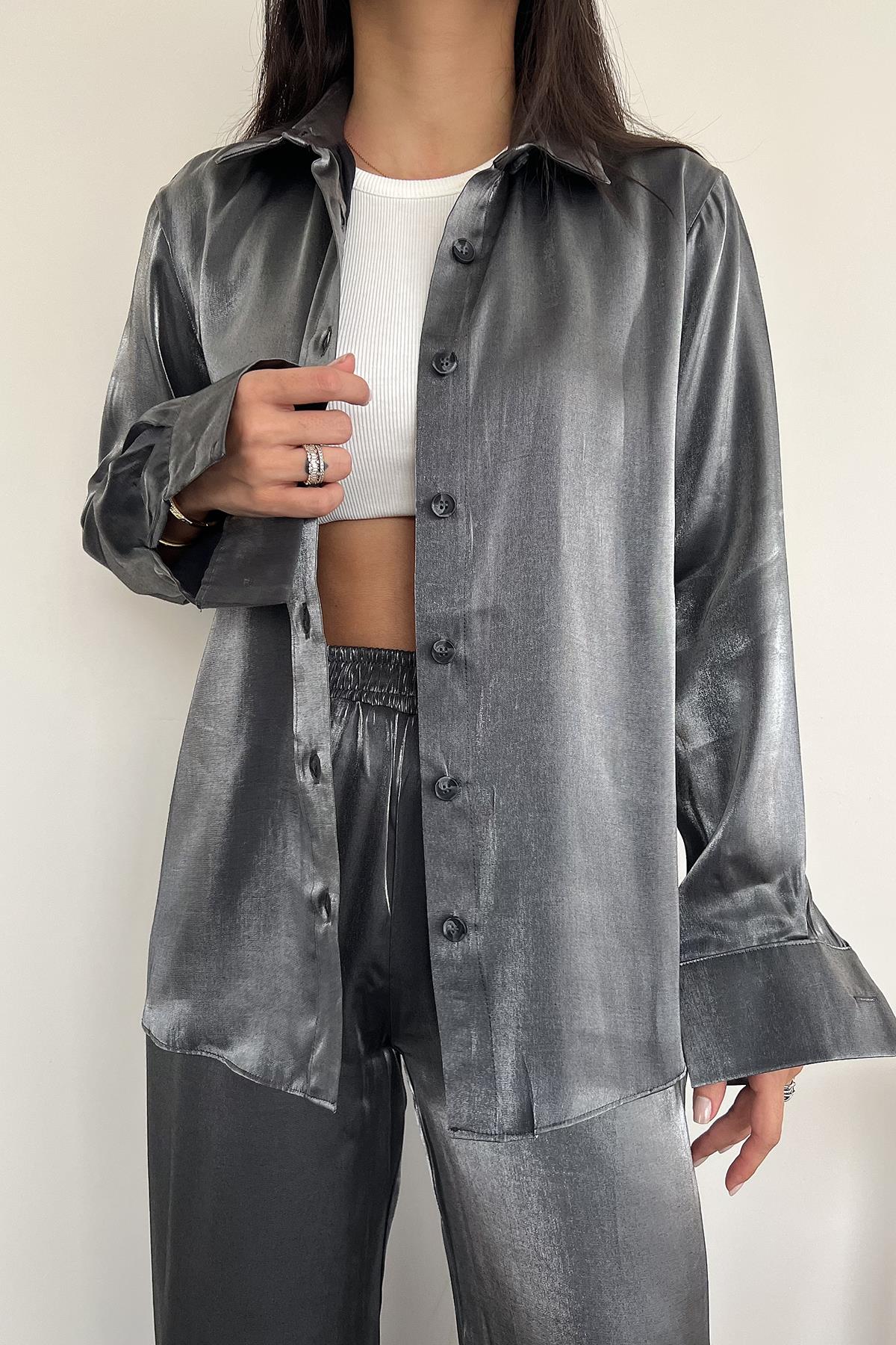 SATEN DÜĞMELİ GÖMLEK GRİ
