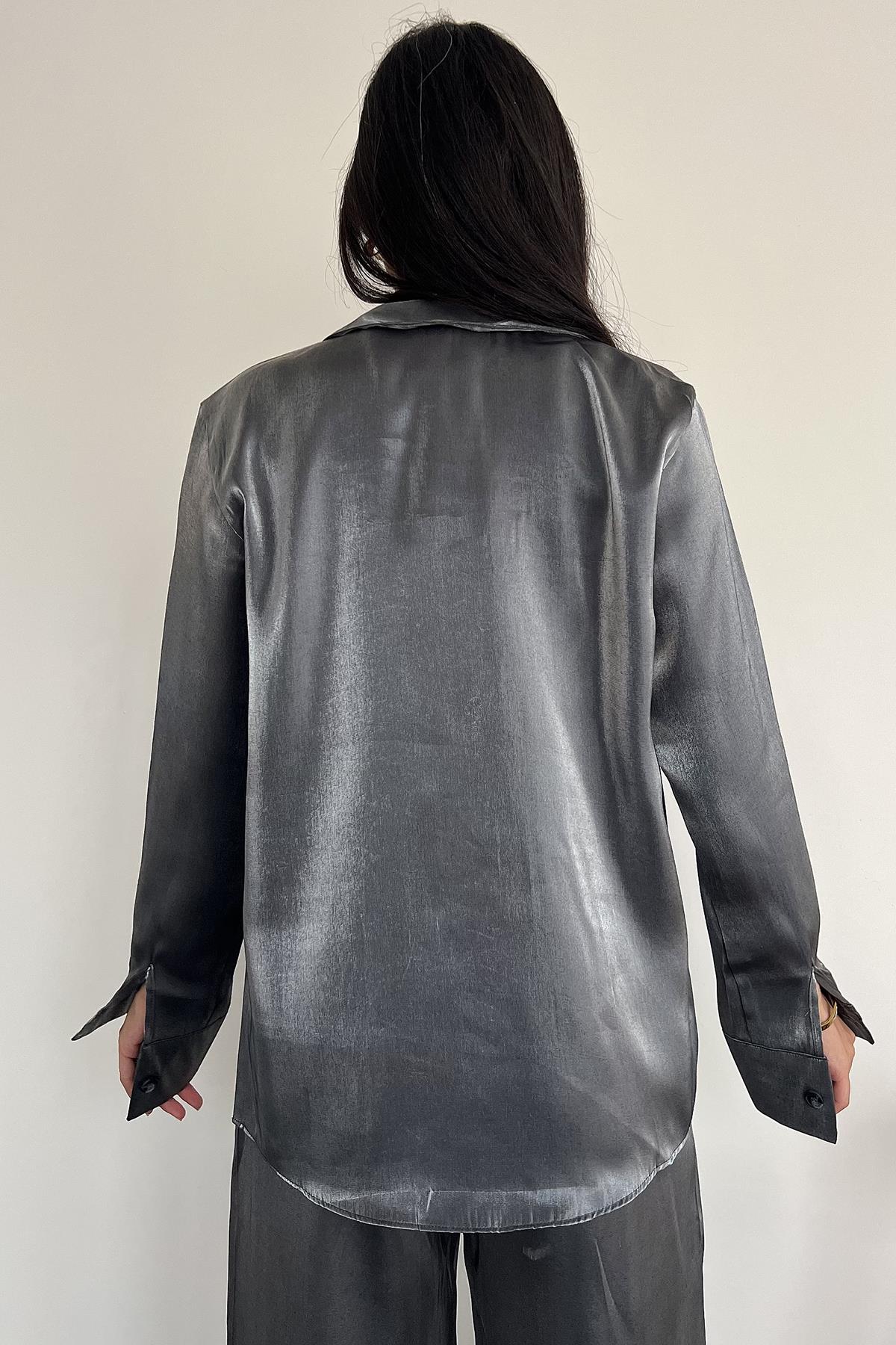 SATEN DÜĞMELİ GÖMLEK GRİ