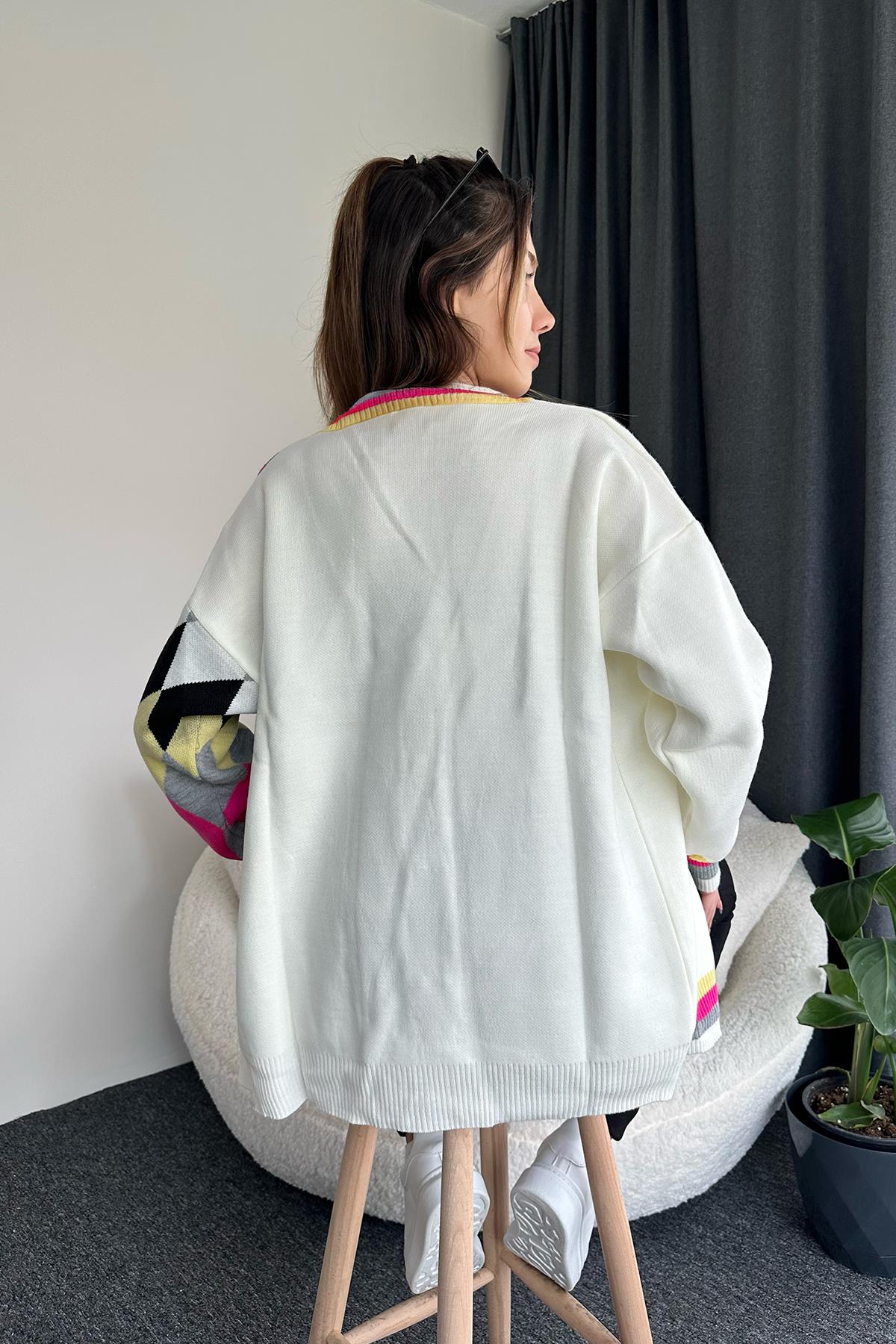 Strickjacke mit Baklava-Muster