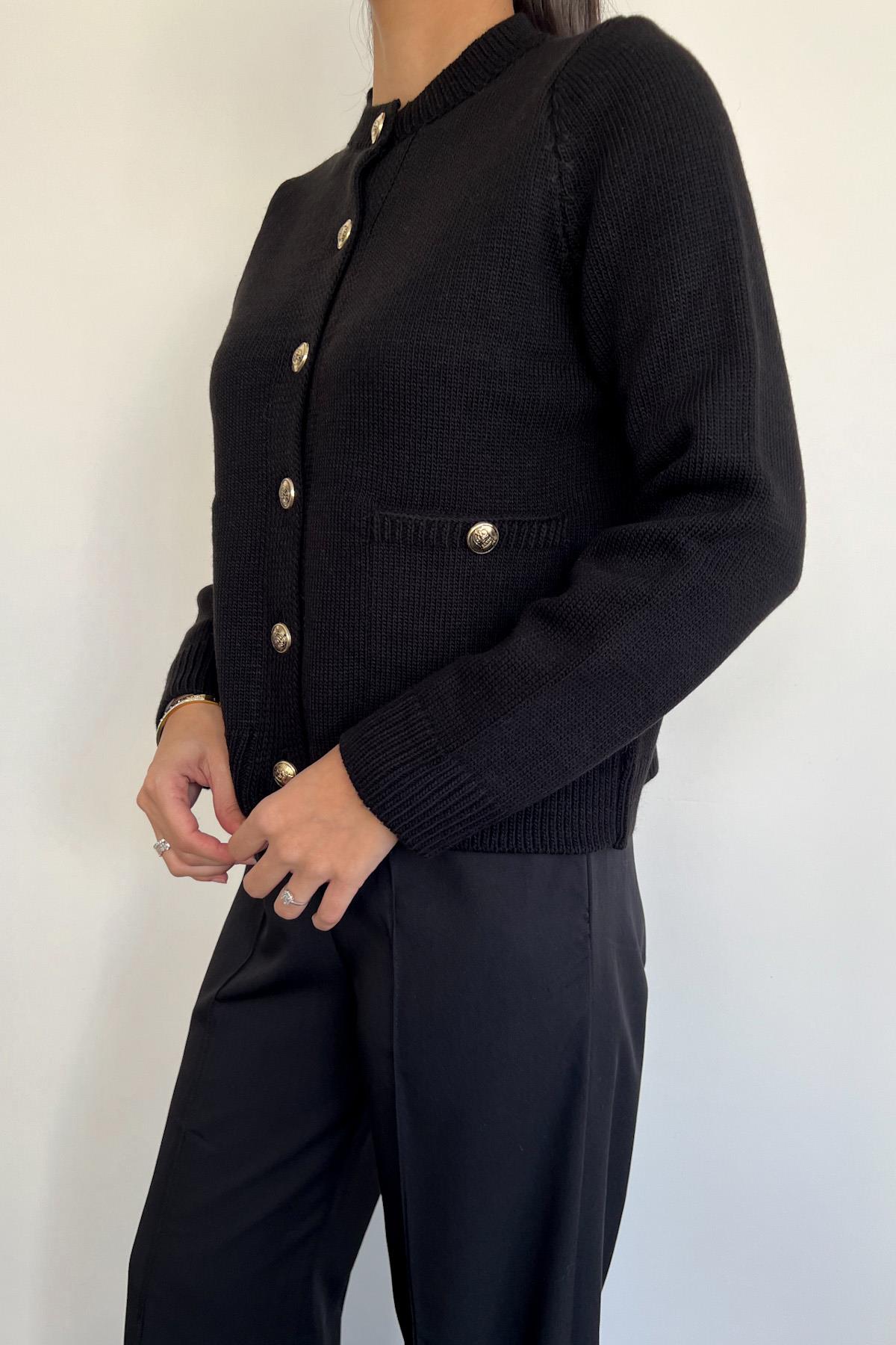 CEPLİ DÜĞME DETAYLI TRİKO HIRKA SİYAH