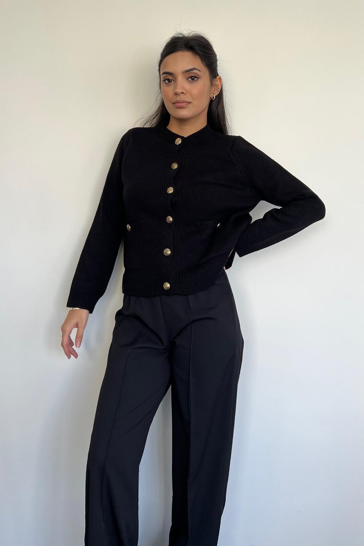 CEPLİ DÜĞME DETAYLI TRİKO HIRKA SİYAH