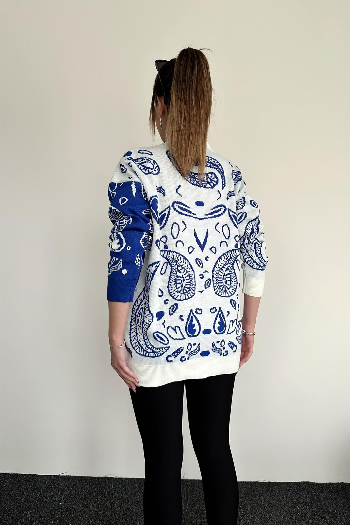 GEMUSTERTER CARDIGAN