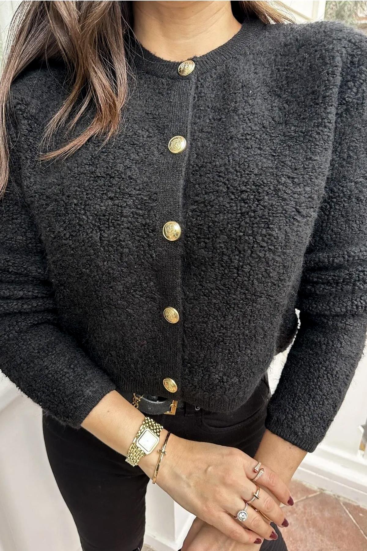 YUMOŞ DÜĞMELİ HIRKA SİYAH