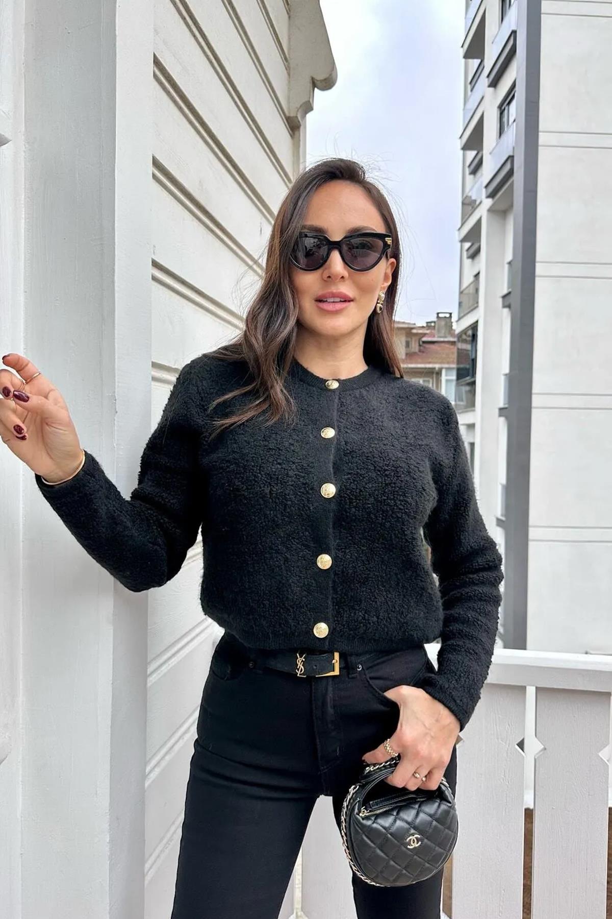 YUMOŞ DÜĞMELİ HIRKA SİYAH