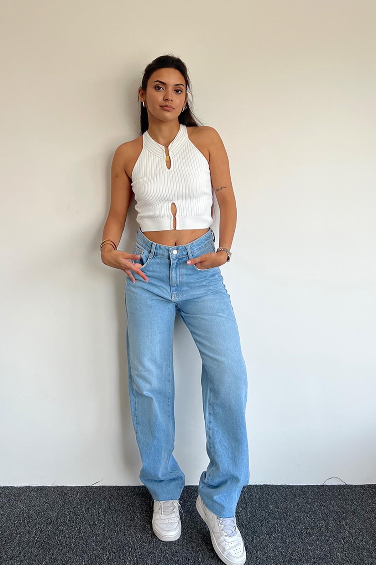 PAÇASI KESİK DETAYLI JEANS AÇIK MAVİ