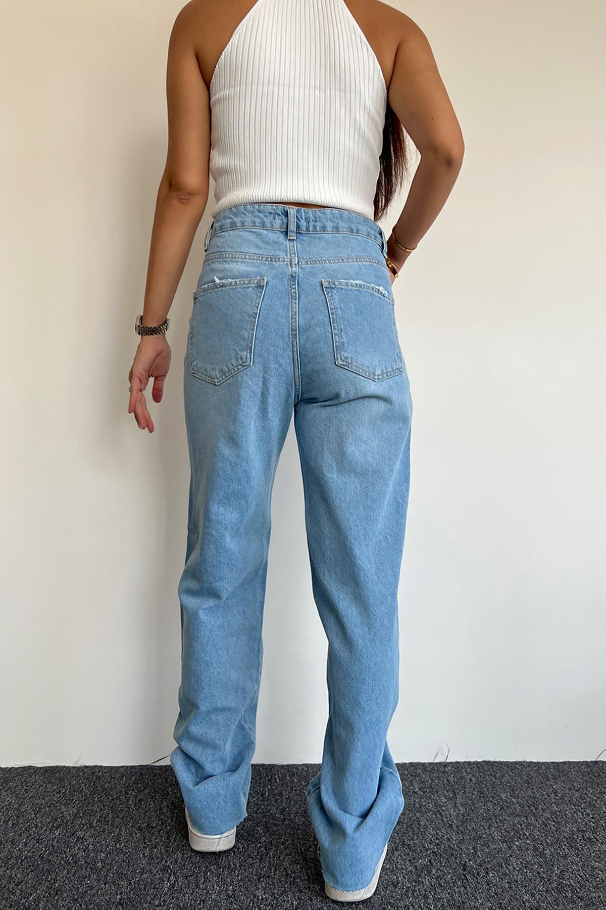 PAÇASI KESİK DETAYLI JEANS AÇIK MAVİ