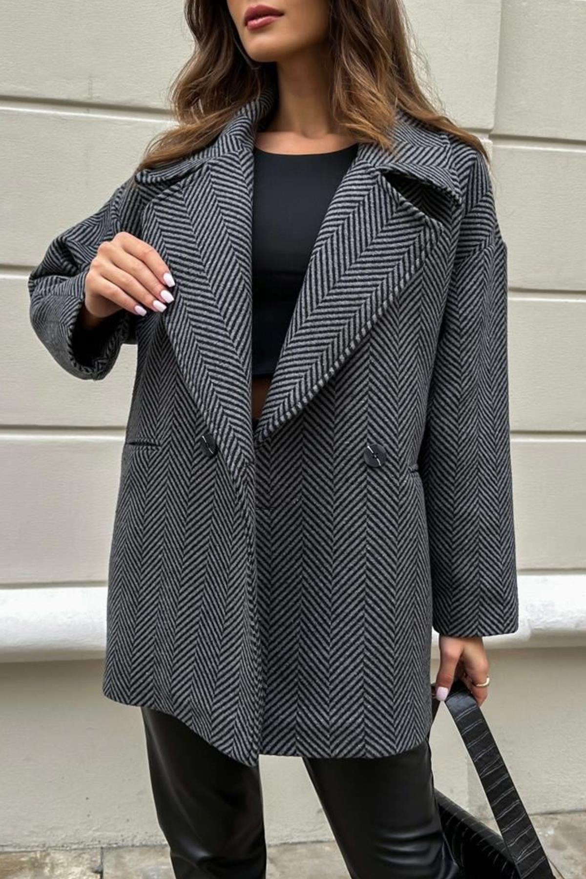 BALIK SIRTI ARA BOY DÜĞMELİ KABAN SİYAH-ANTRASİT