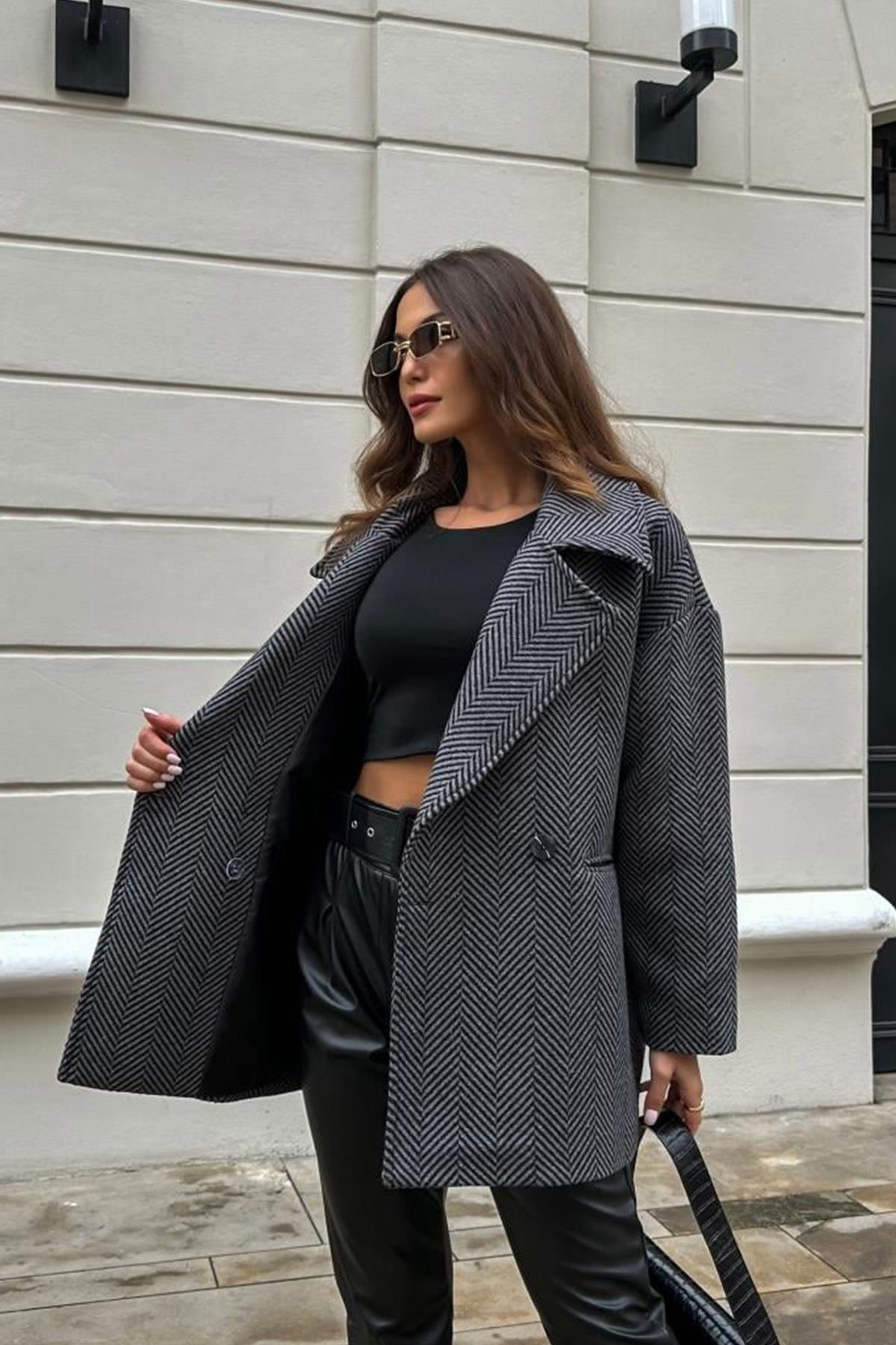 BALIK SIRTI ARA BOY DÜĞMELİ KABAN SİYAH-ANTRASİT