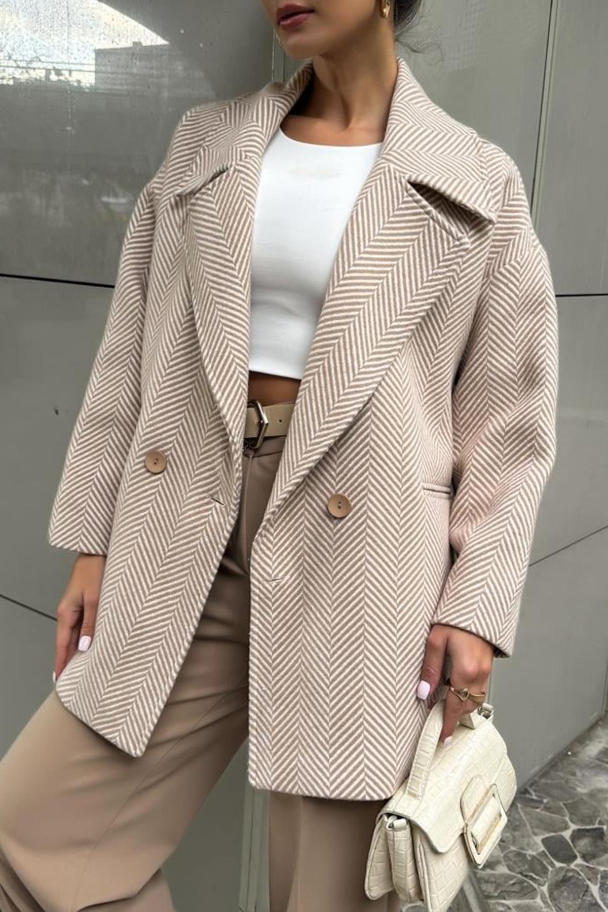 BALIK SIRTI ARA BOY DÜĞMELİ KABAN TAŞ