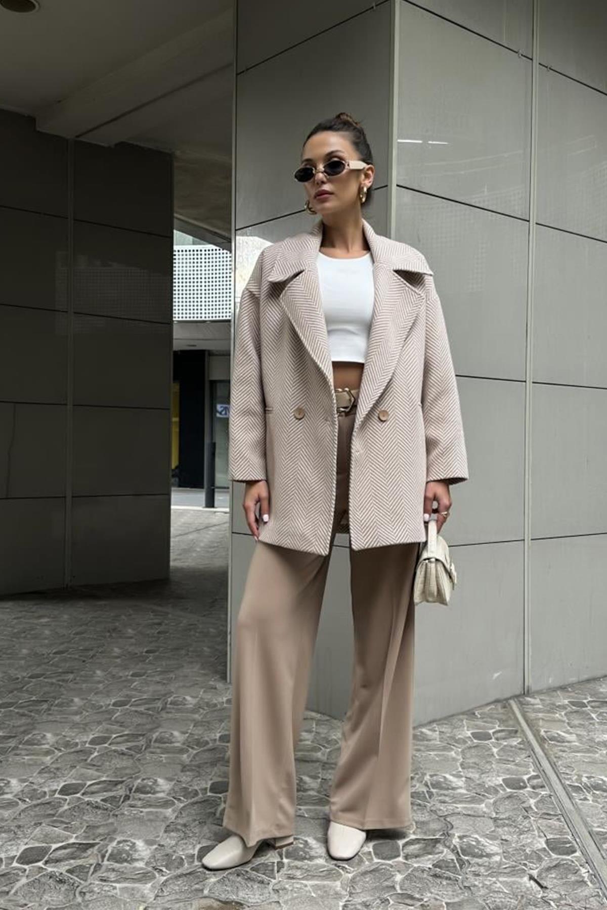 BALIK SIRTI ARA BOY DÜĞMELİ KABAN TAŞ