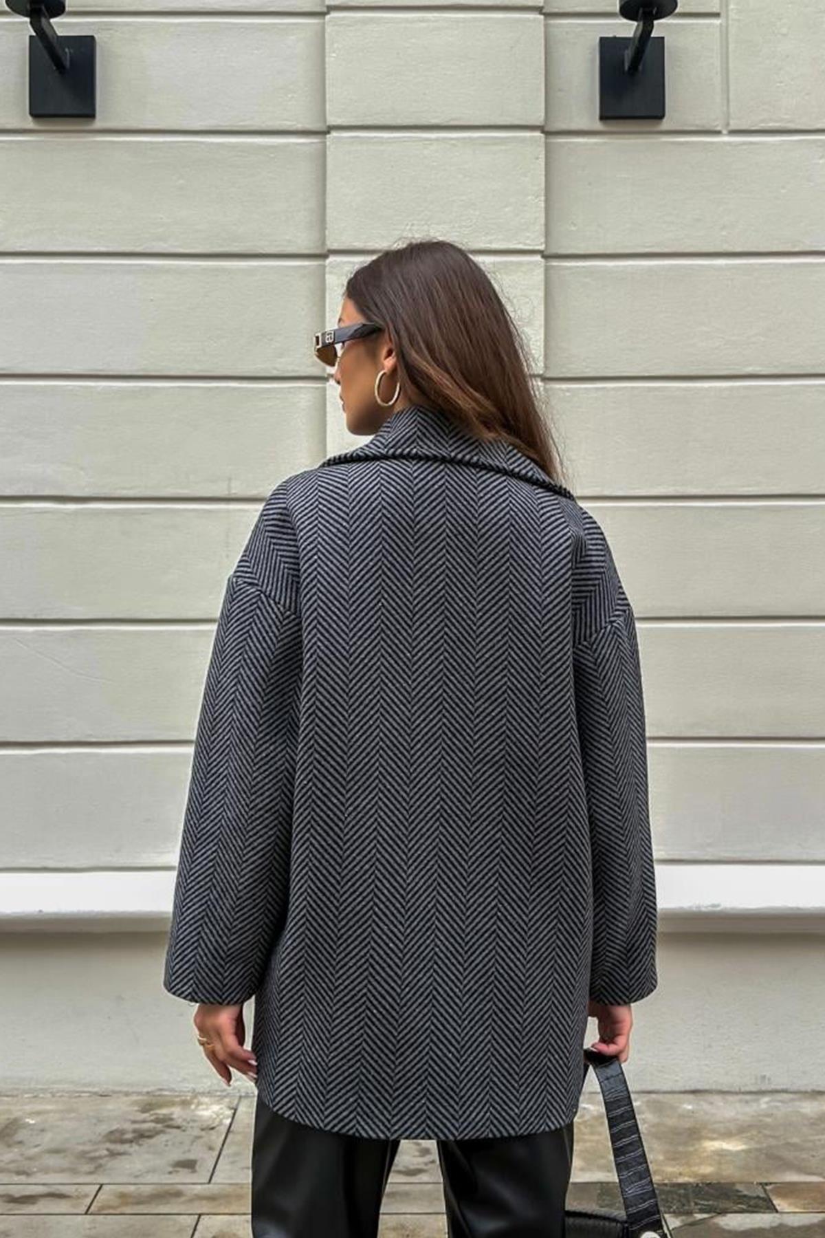 BALIK SIRTI ARA BOY DÜĞMELİ KABAN SİYAH-ANTRASİT