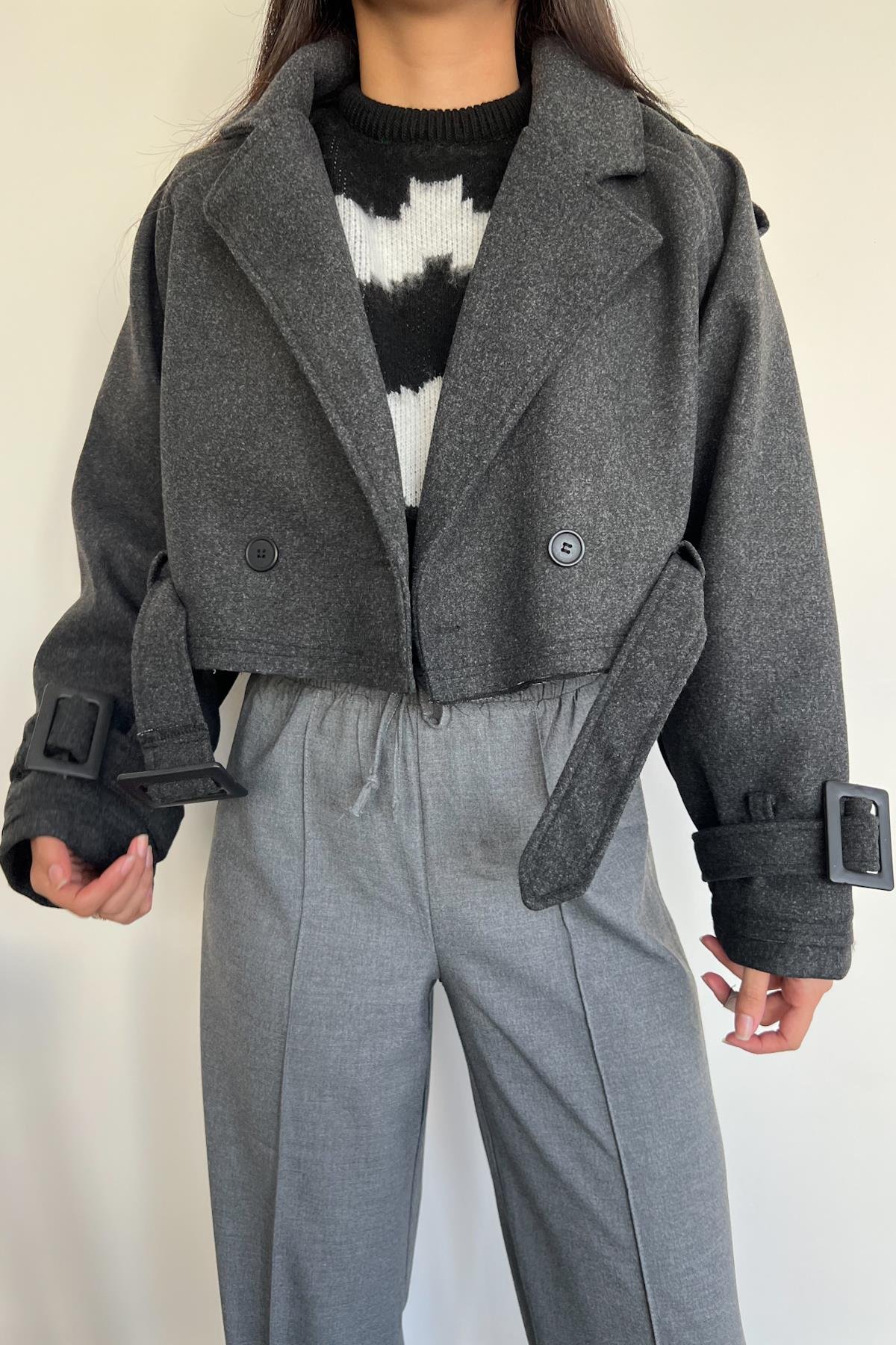 BELİ KEMERLİ KISA KIRÇILLI KAŞE KABAN ANTRASİT