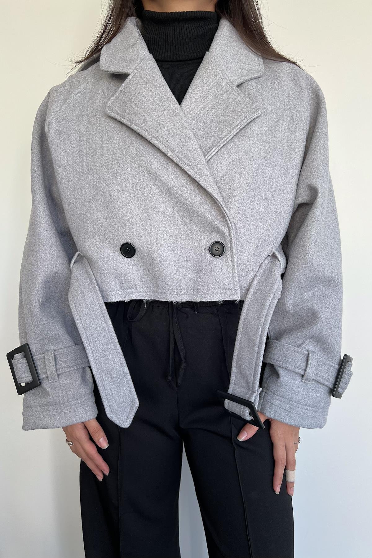 BELİ KEMERLİ KISA KIRÇILLI KAŞE KABAN GRİ