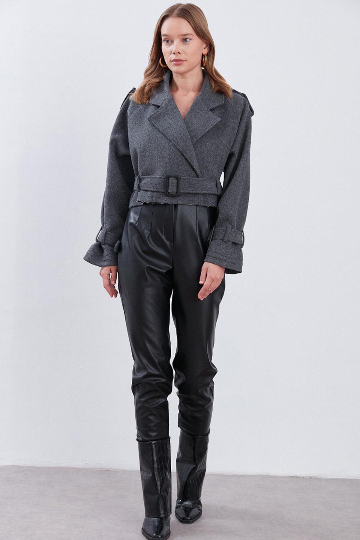 BELİ KEMERLİ KISA KIRÇILLI KAŞE KABAN ANTRASİT