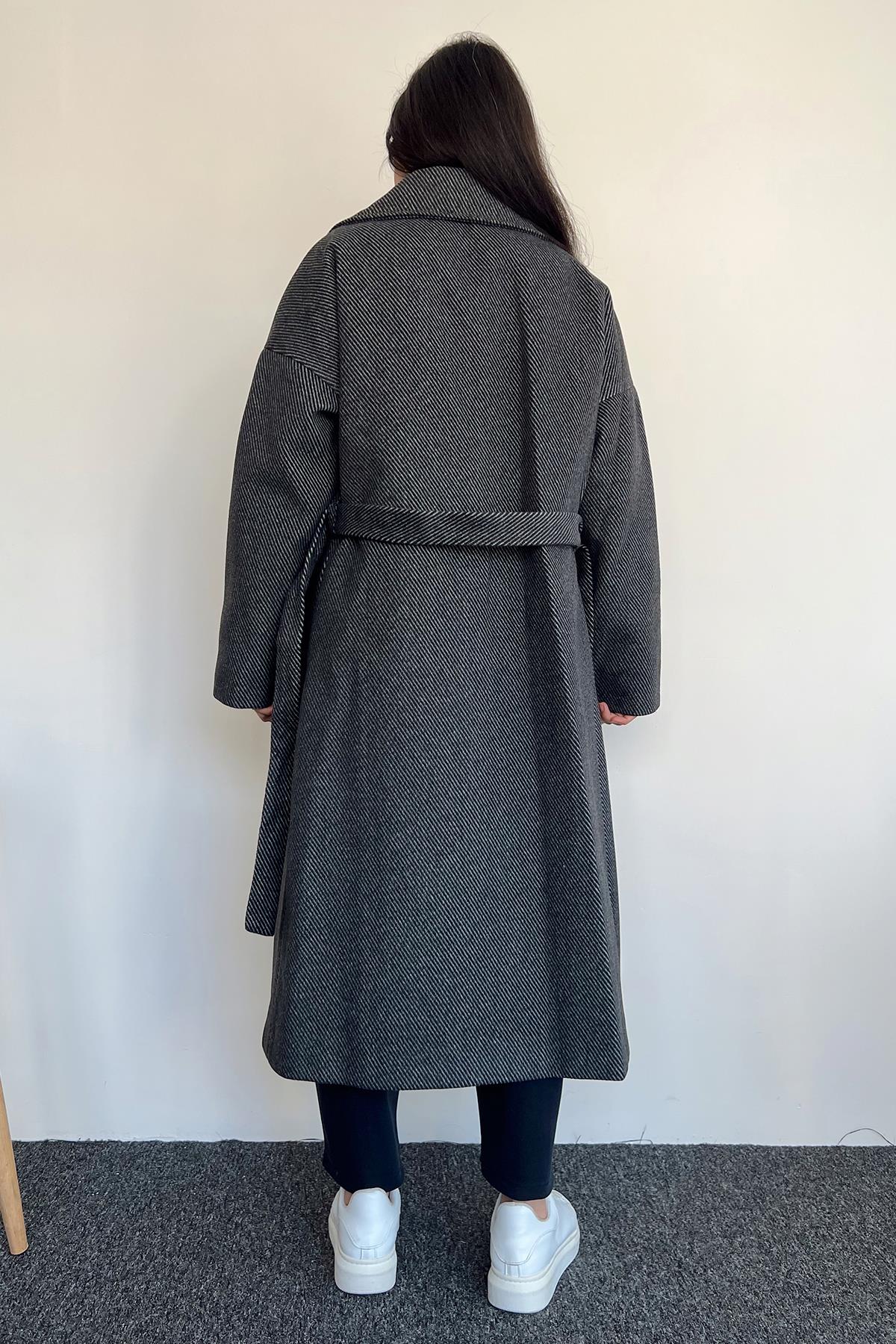 KIRÇILLI KUŞAKLI KRUVAZE YAKA KABAN ANTRASİT