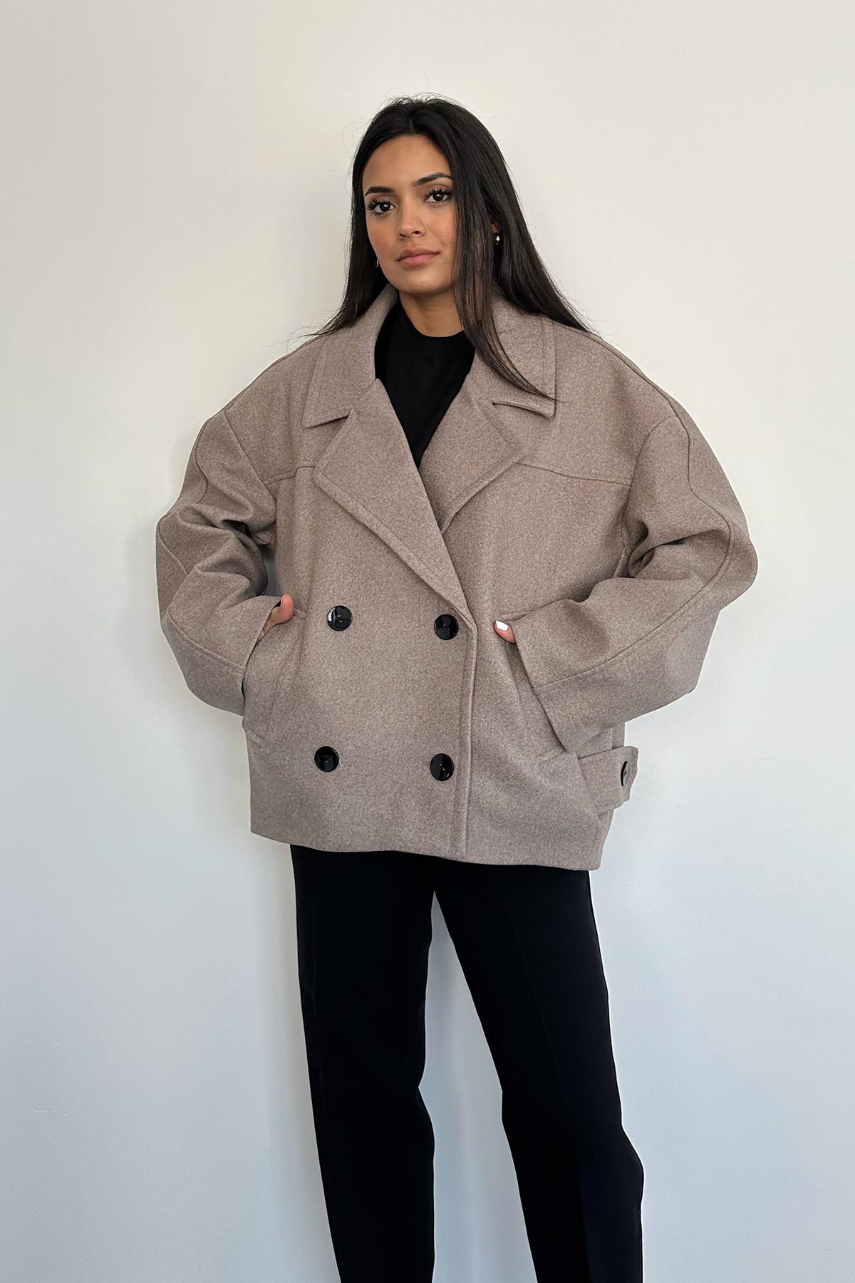 KISA ASTARLI OVERSİZE KAŞE KABAN VİZON