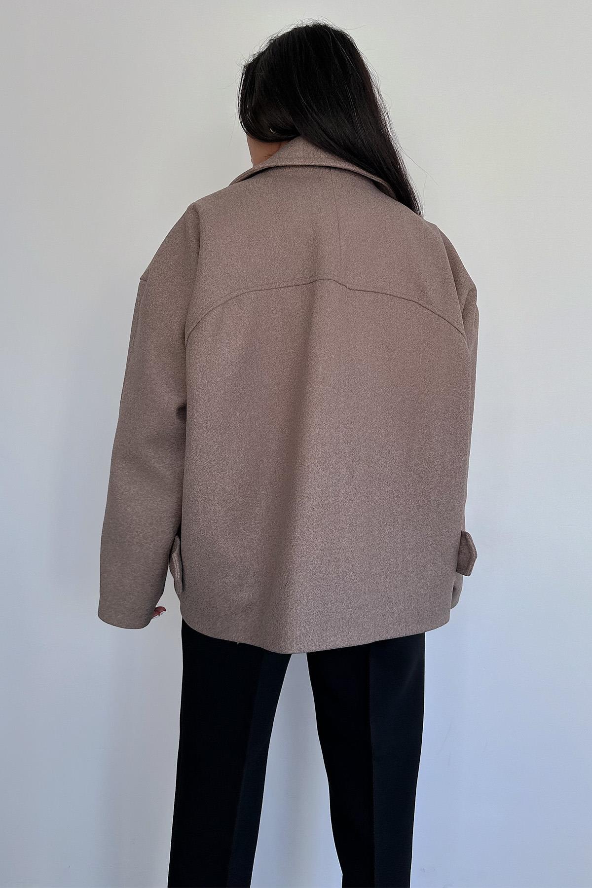 KISA ASTARLI OVERSİZE KAŞE KABAN VİZON