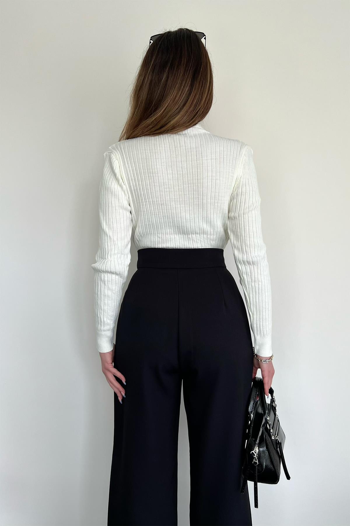 СВИТЕР С ОТКРЫТЫМ ШЕИ