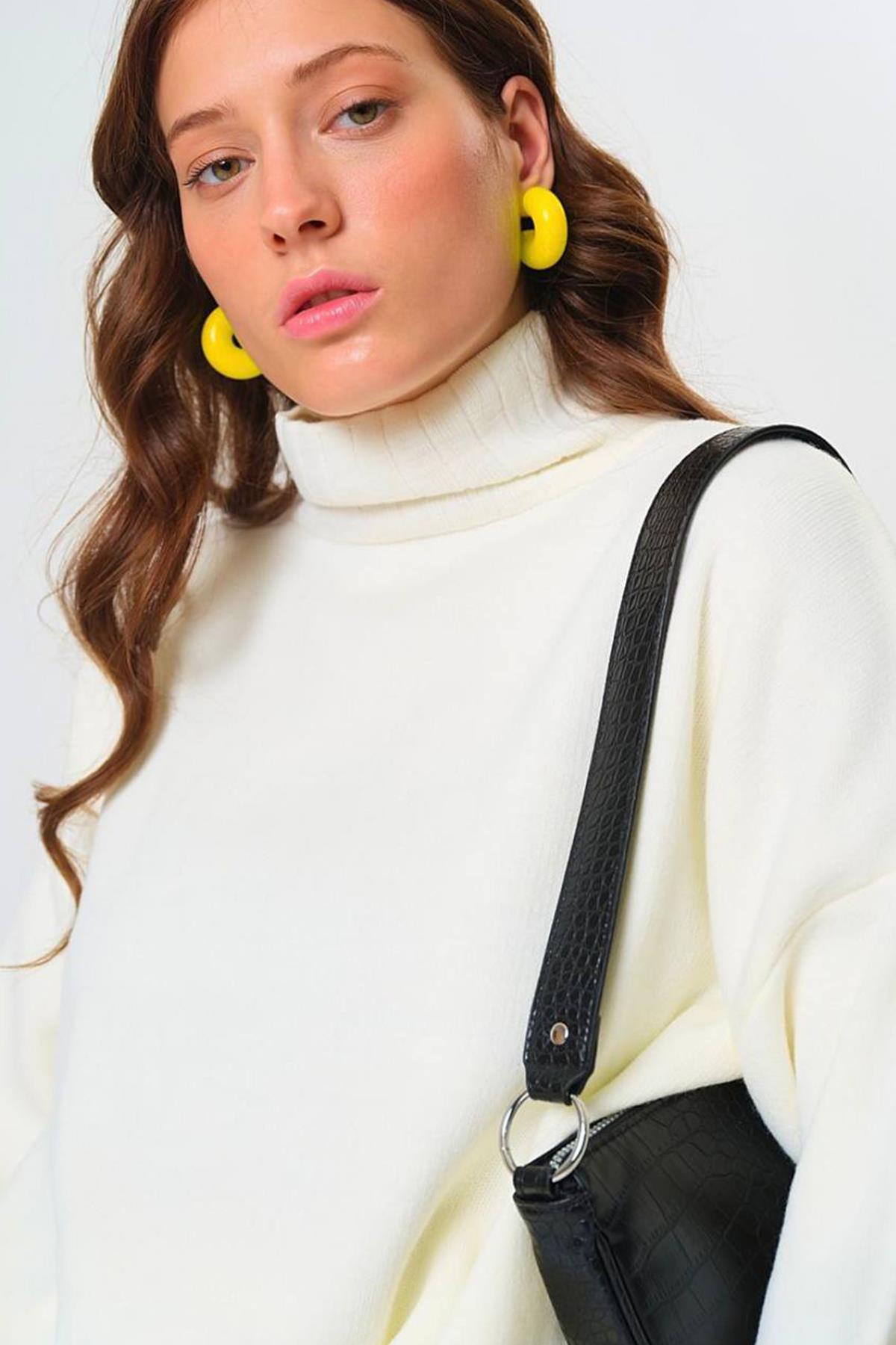 DİK YAKA ARA BOY TRİKO KAZAK EKRU