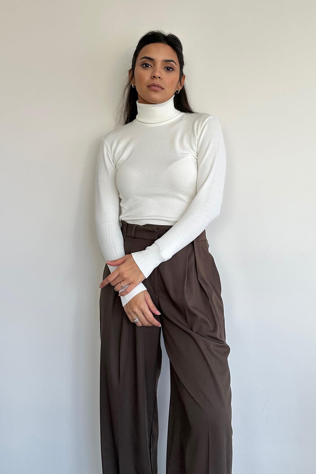 DÜZ BALIKÇI YAKA TRİKO KAZAK EKRU