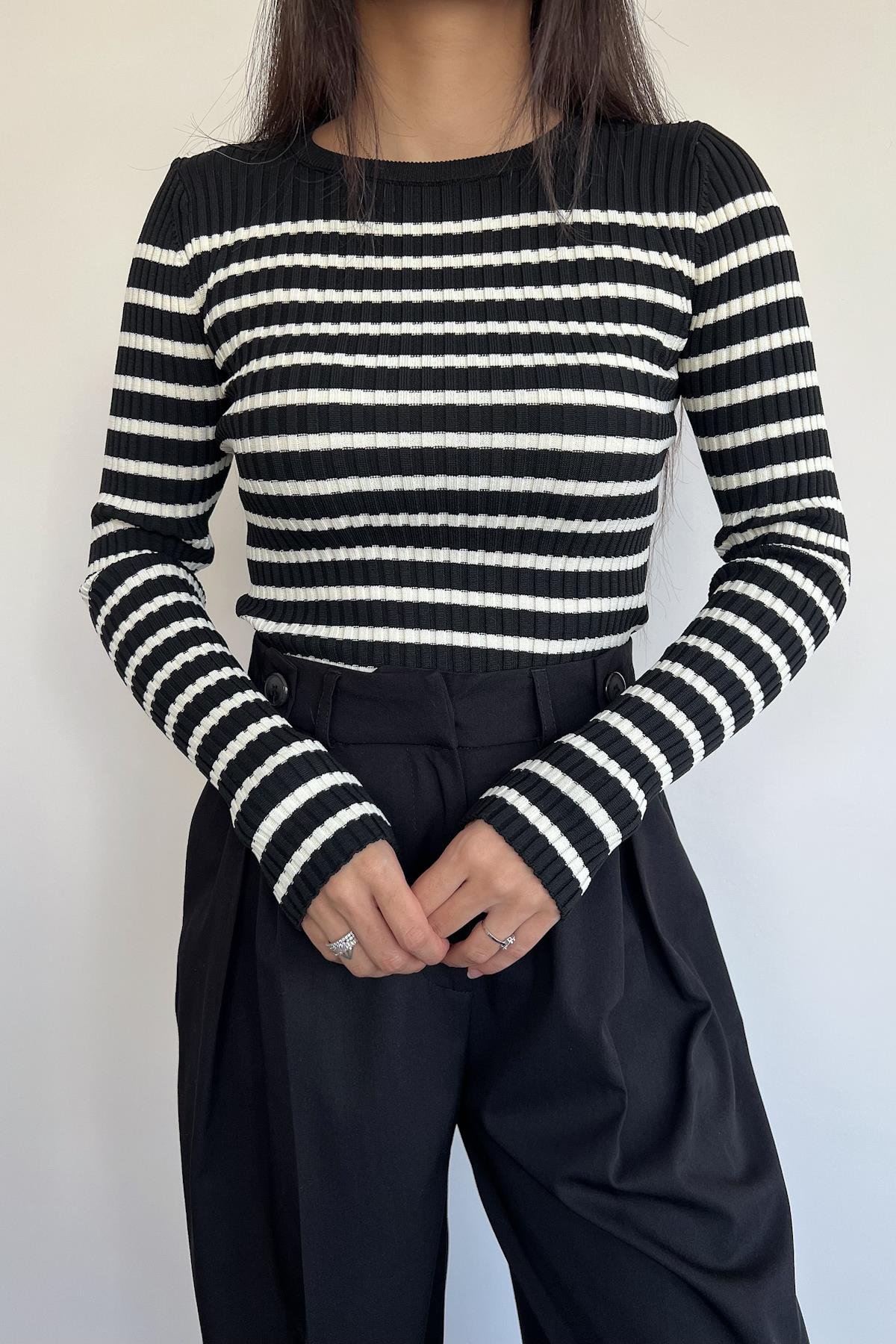 FİTİLLİ ÇİZGİLİ TRİKO SİYAH