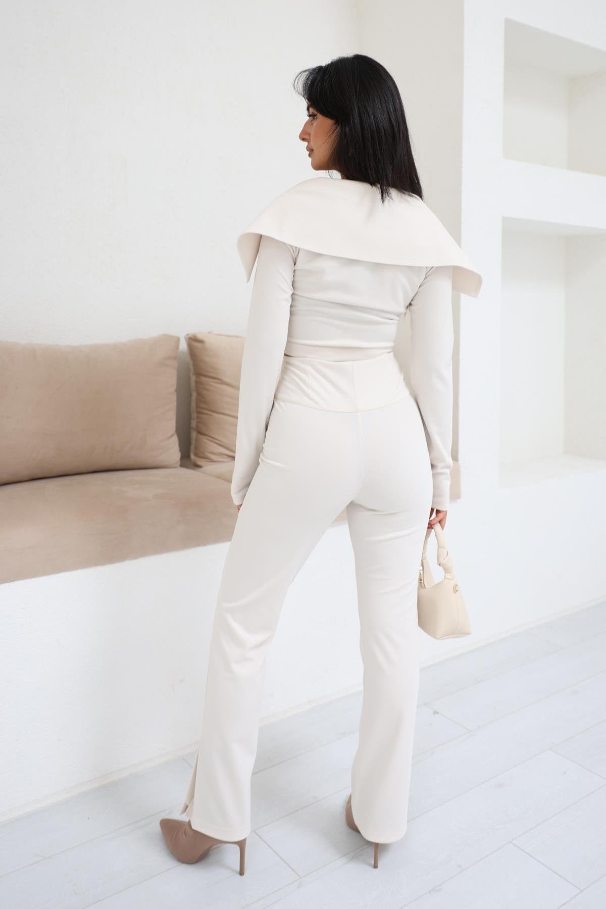 WIDE COLLAR ZIPPER CROP SWEATER