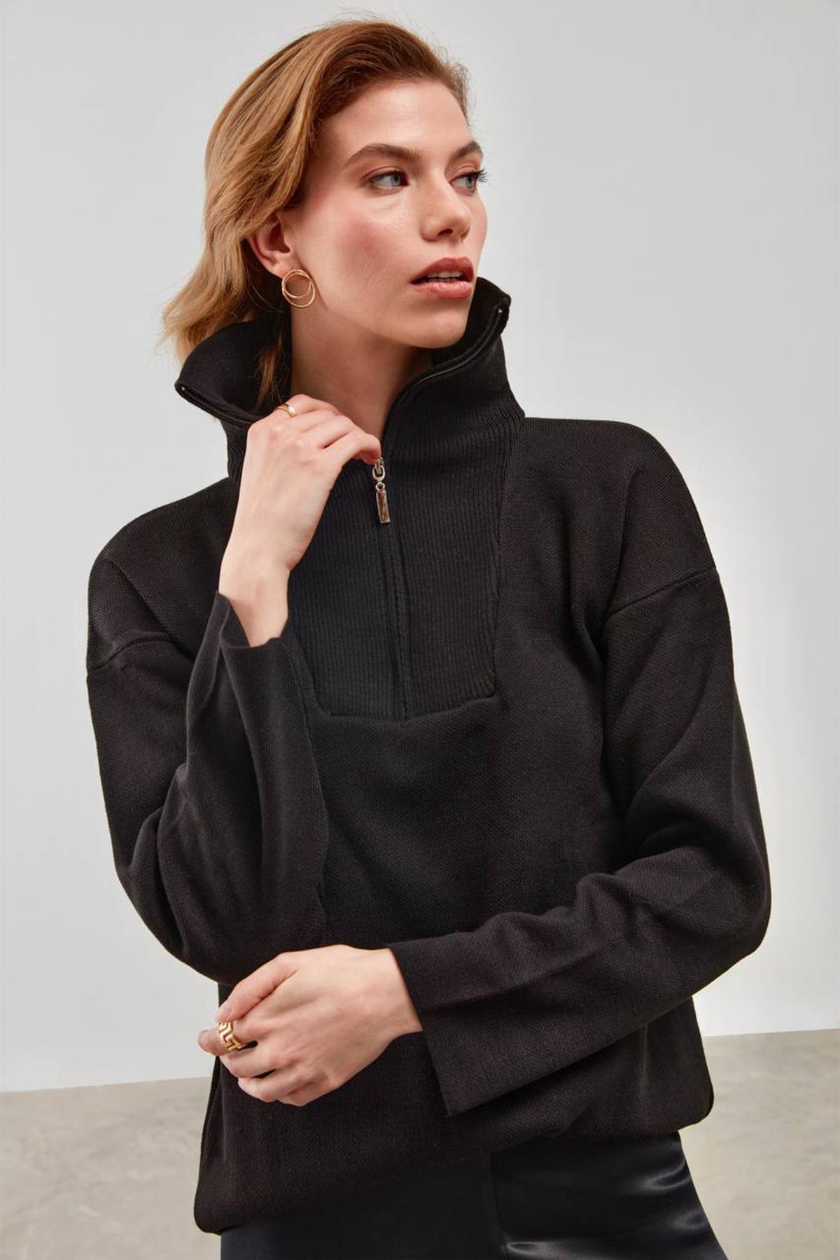 GENİŞ YAKA FERMUARLI TRİKO KAZAK SİYAH