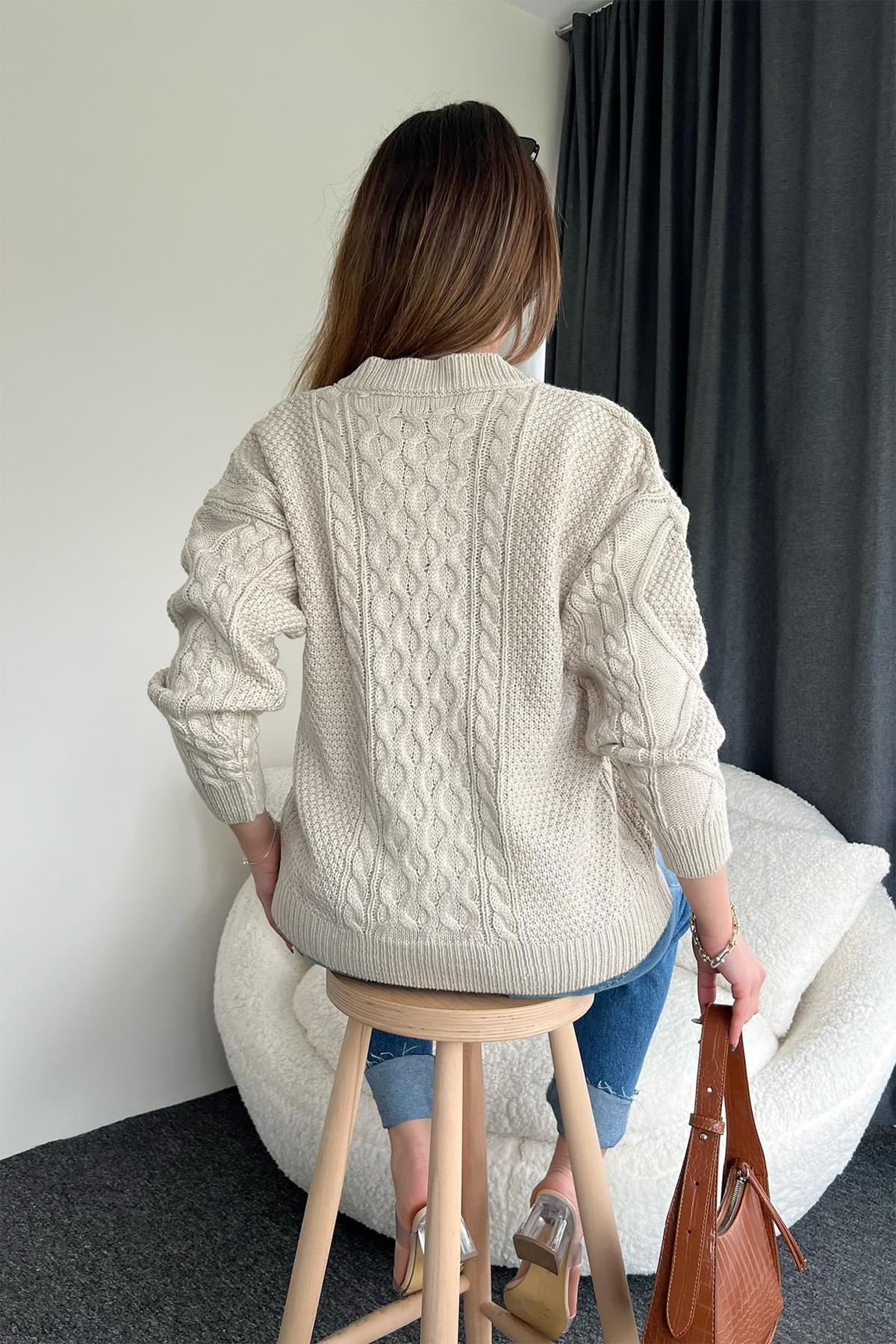 سترة بنمط محبوك