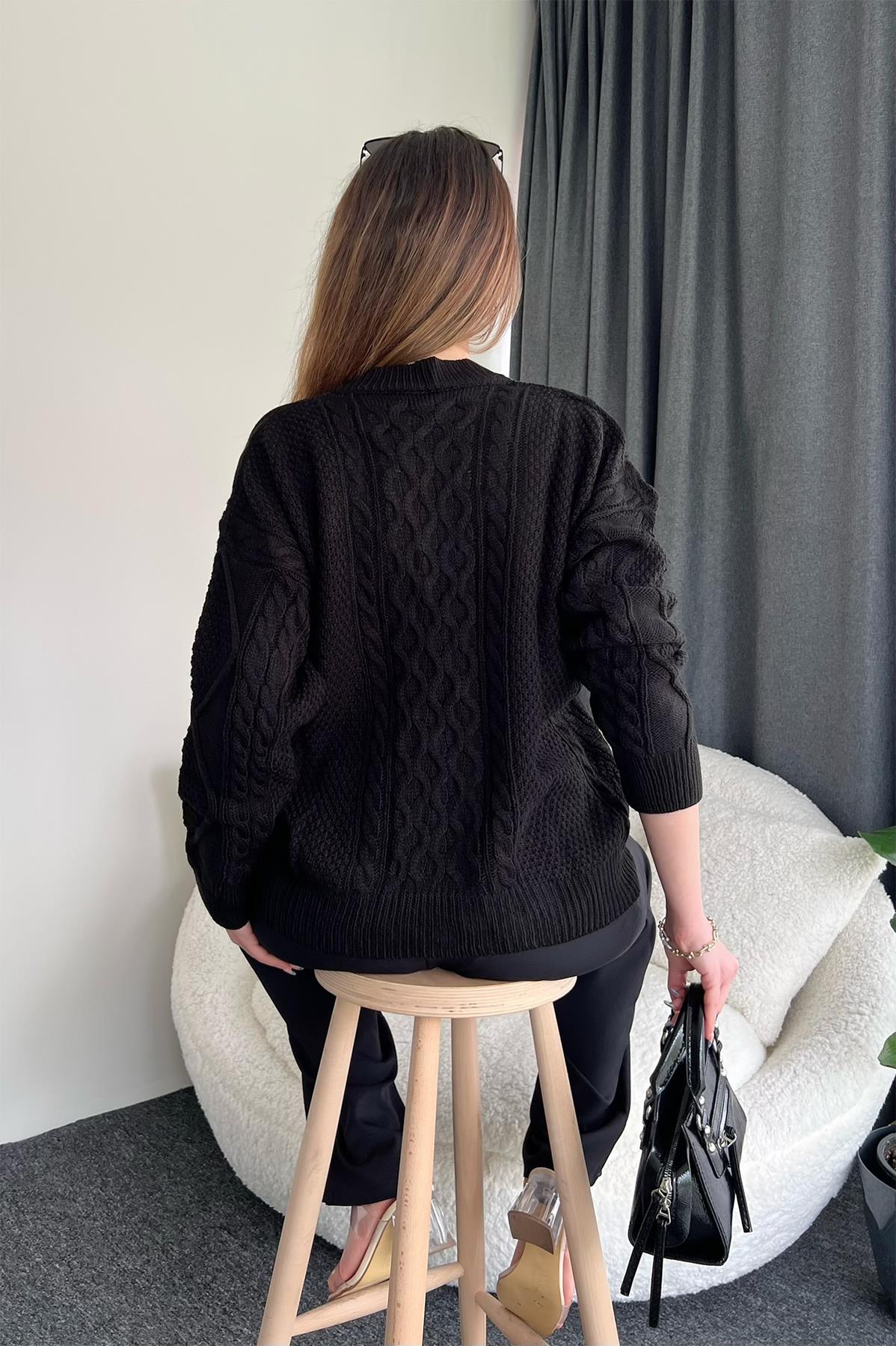 سترة بنمط محبوك