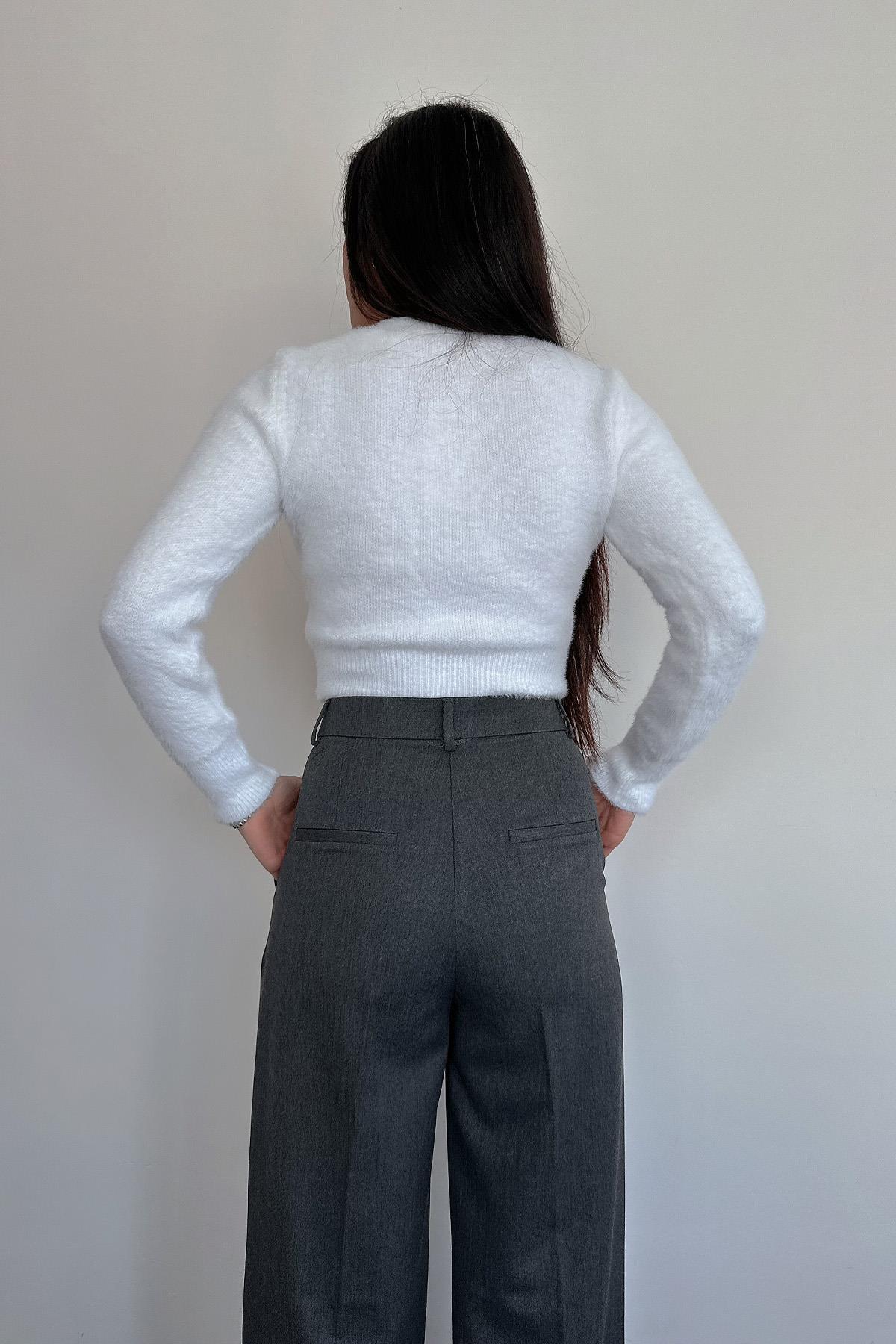 PELUŞ BİSİKLET YAKA BELİ LASTİKLİ KAZAK EKRU