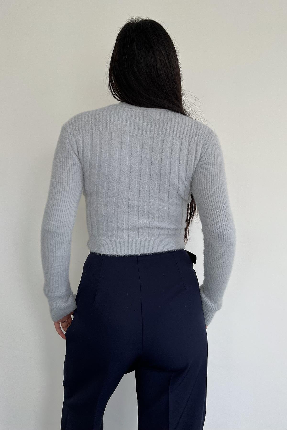 BEARDED SOFT RUBBLE TURTLEneck KNIT SWEATER