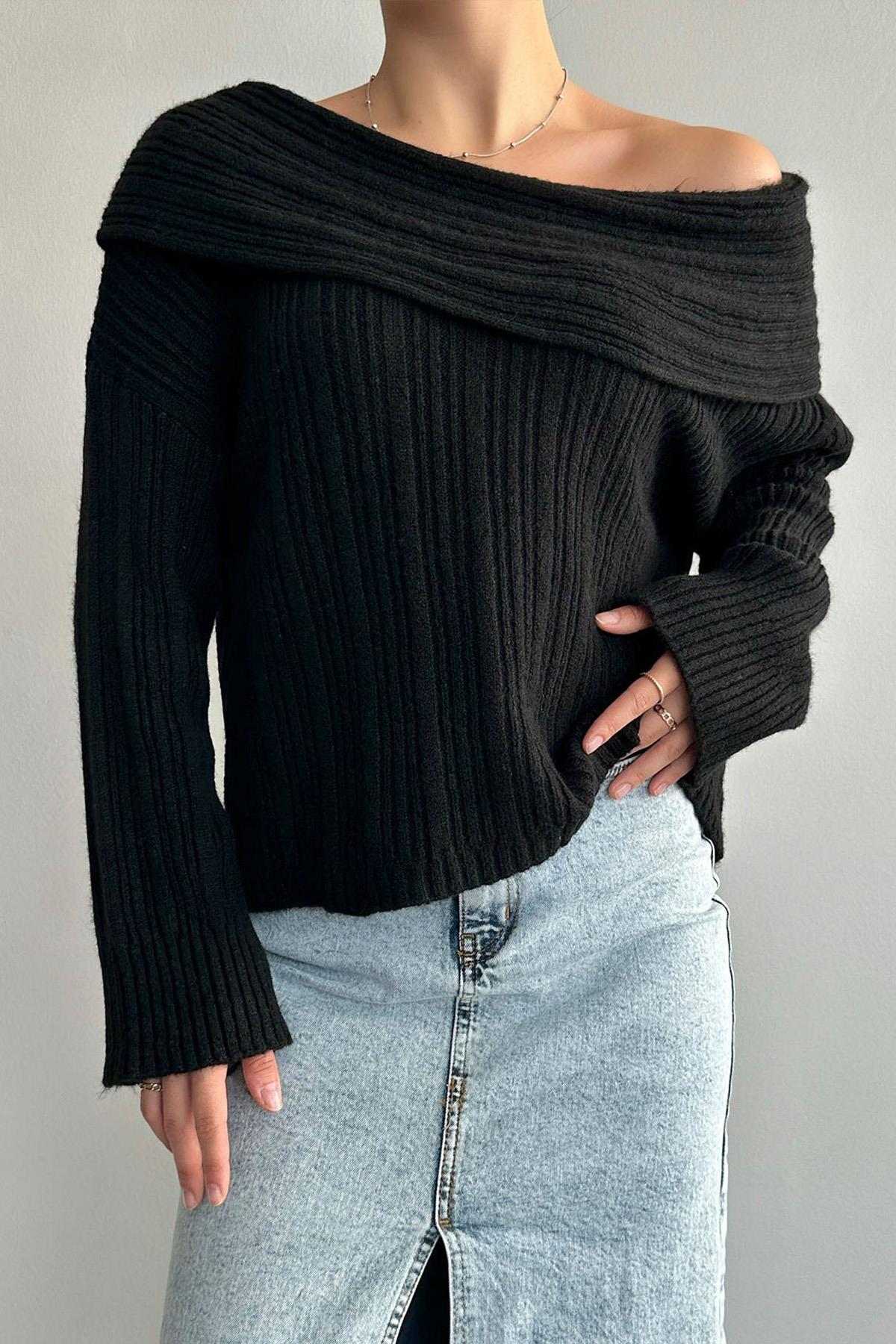 TRİKO KAYIK YAKA KAZAK SİYAH