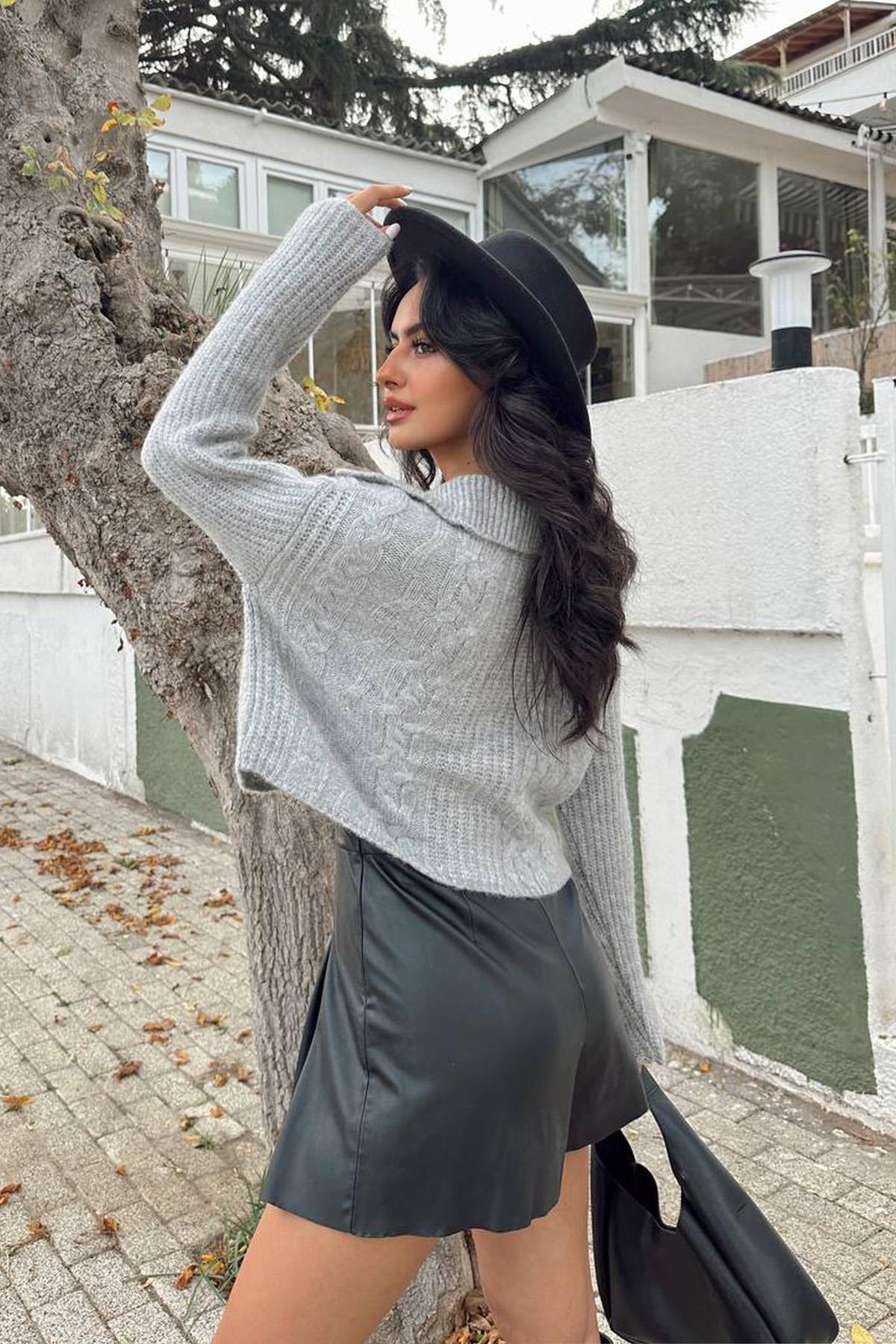 YAKASI FERMUARLI CROP TRİKO KAZAK GRİ