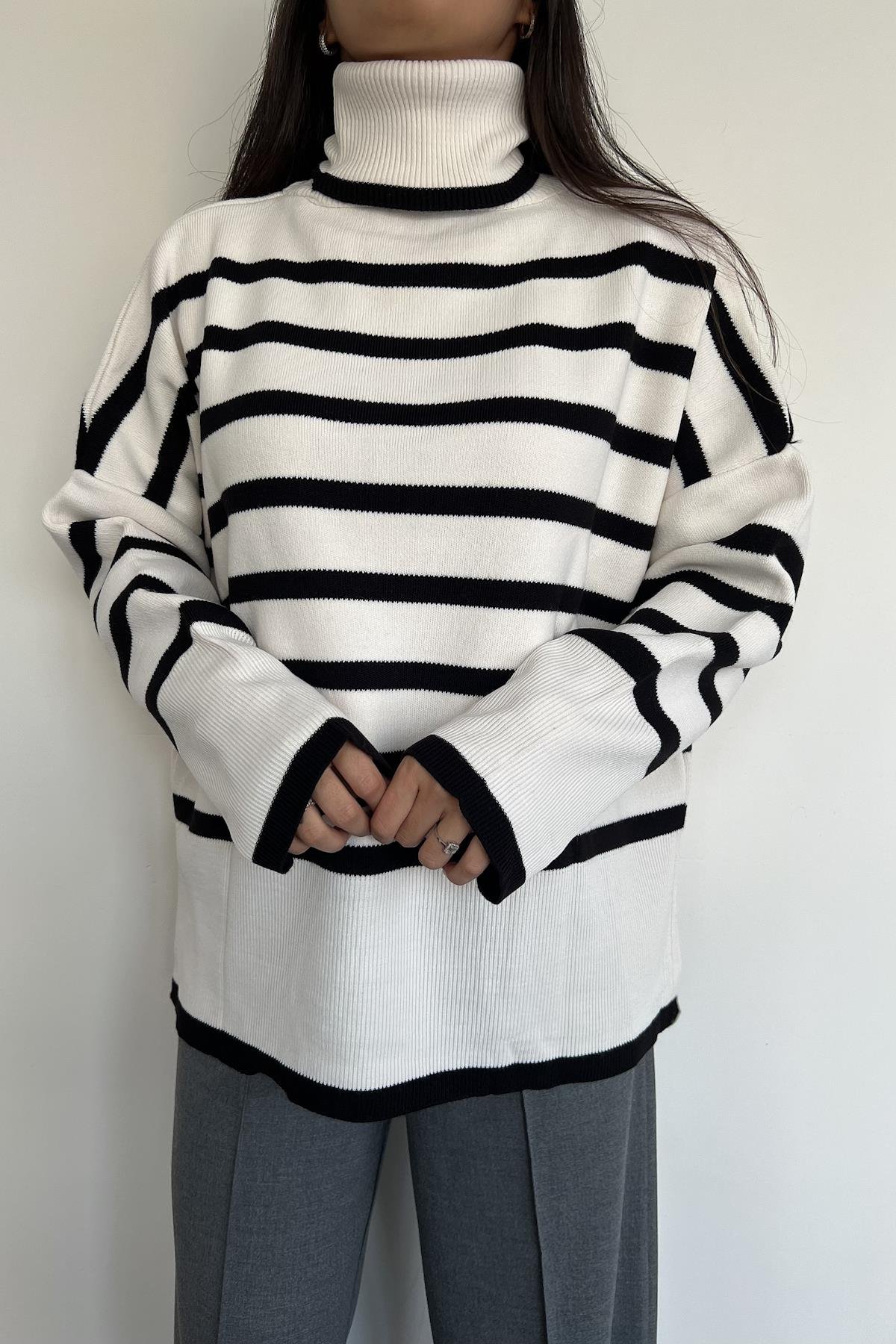 YIRTMAÇLI BOĞAZLI ÇİZGİLİ TRİKO KREM