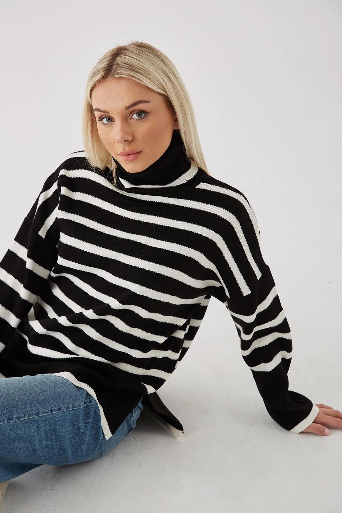 YIRTMAÇLI BOĞAZLI ÇİZGİLİ TRİKO SİYAH