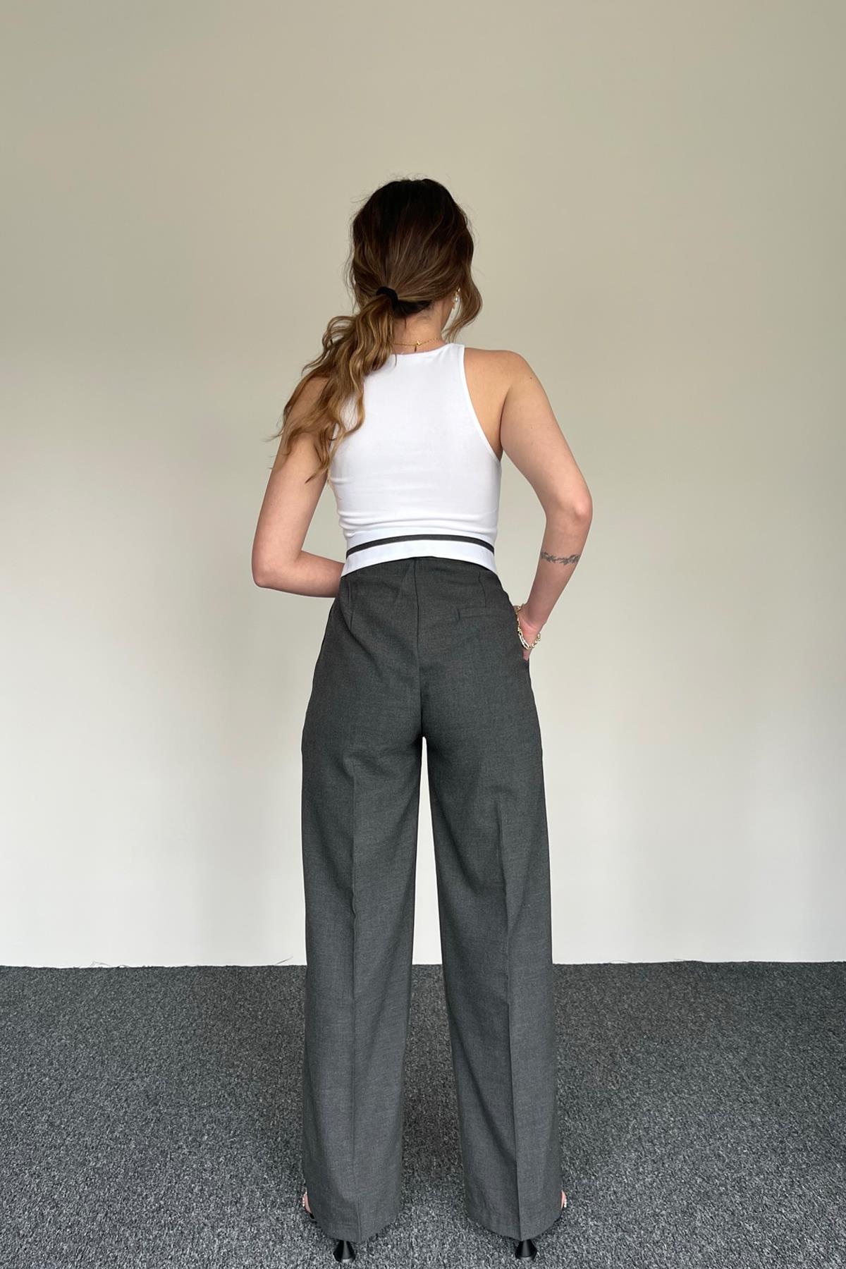 بنطال قماشي بتفاصيل الخصر