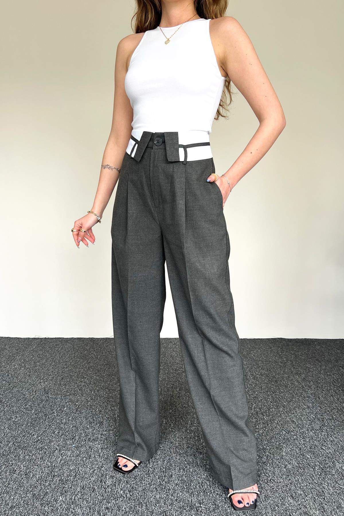 بنطال قماشي بتفاصيل الخصر