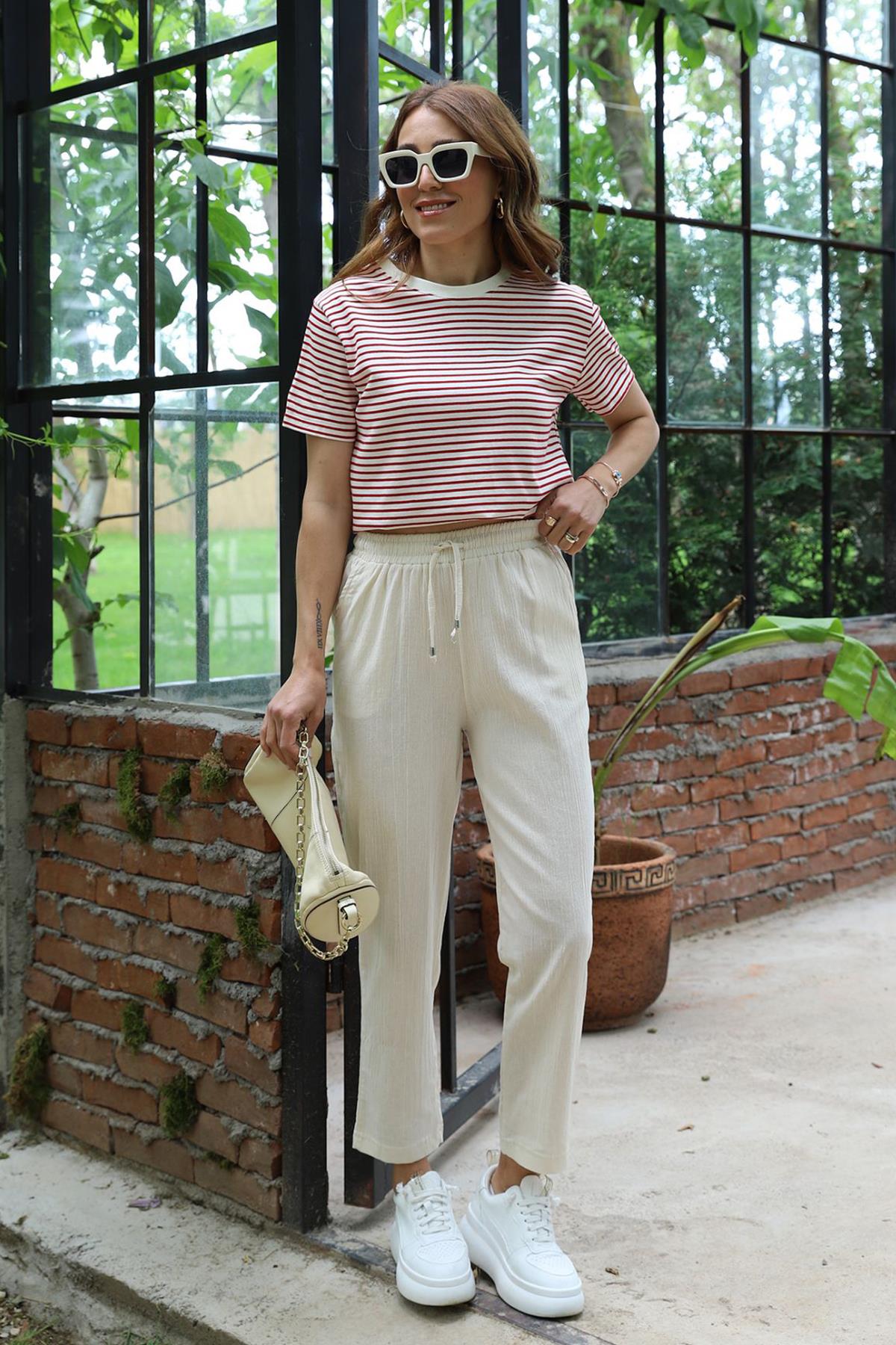 HOSE AUS BAUMWOLLE IM KAROTTENSCHNITT MIT ELASTISCHEM BUND