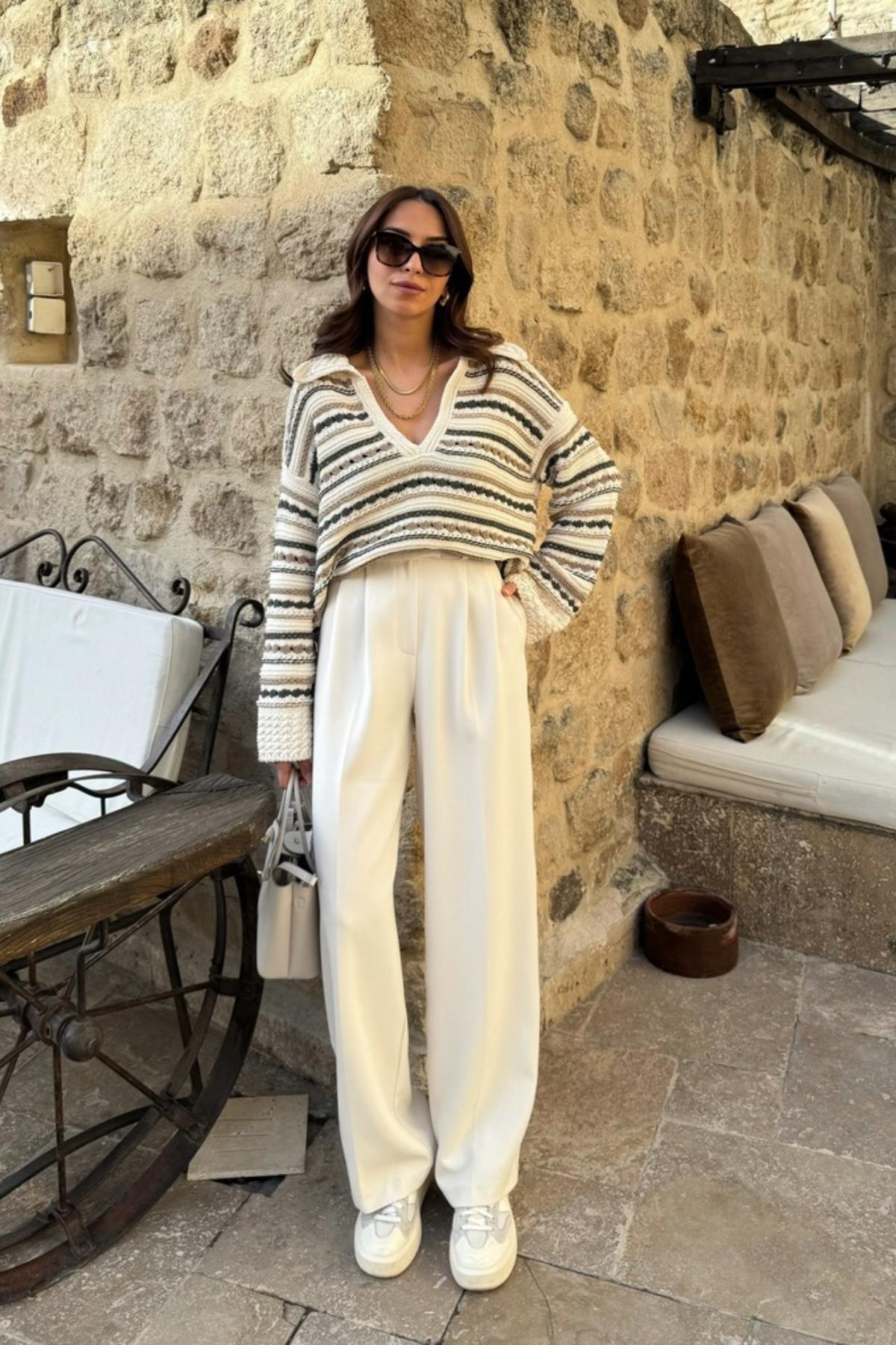 سراويل أمامية حصرية ذات ثنيات