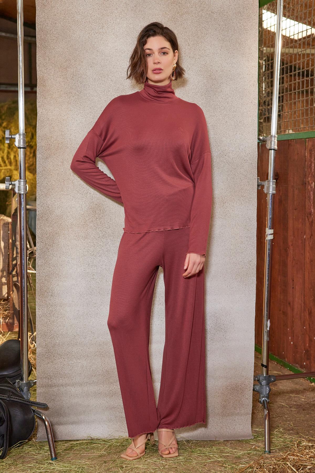 Balıkçı Yaka Çizgi Desenli Pijama Takımı KİREMİT