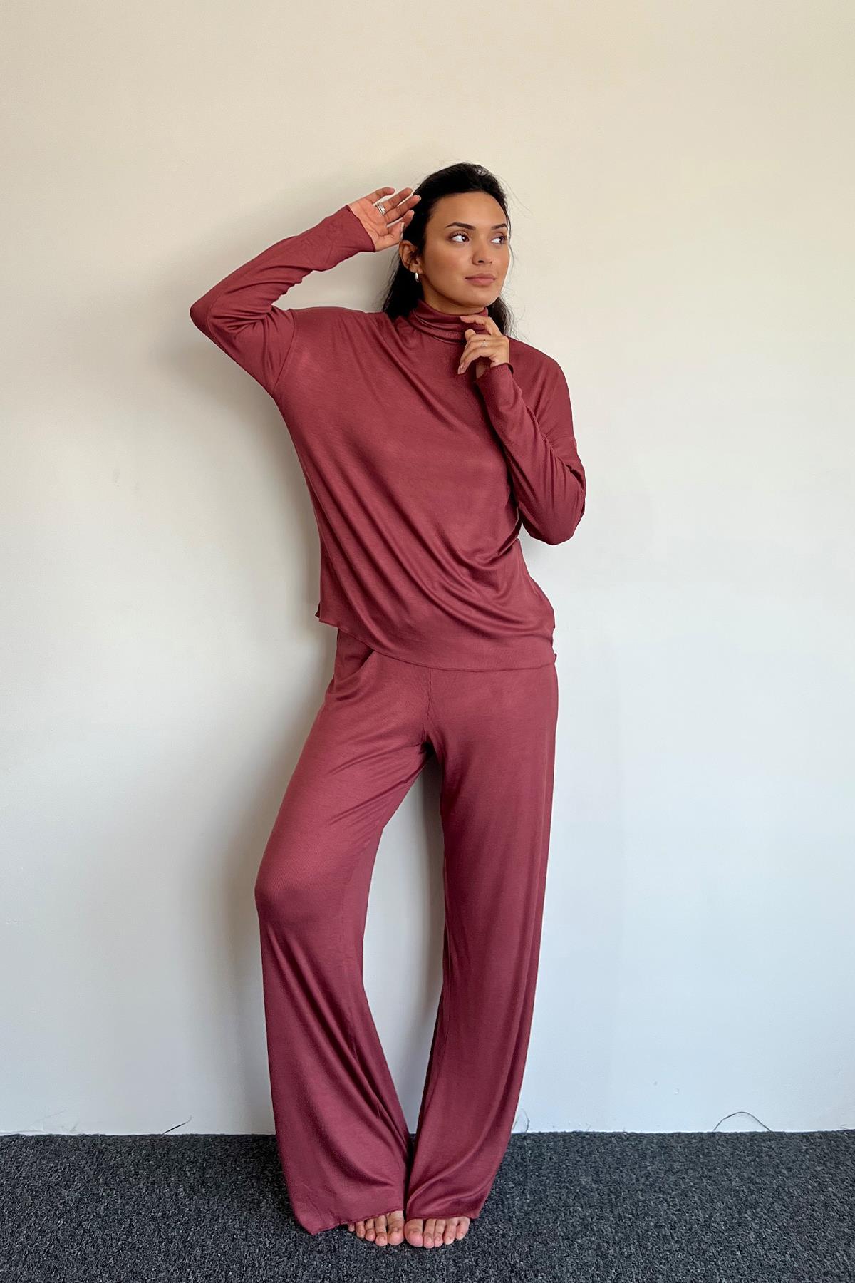 Balıkçı Yaka Çizgi Desenli Pijama Takımı KİREMİT