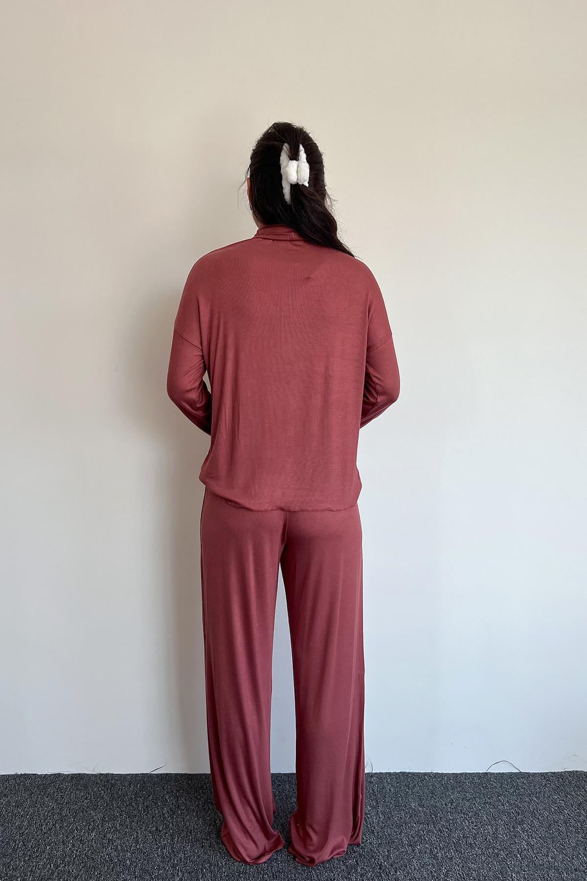 Balıkçı Yaka Çizgi Desenli Pijama Takımı KİREMİT