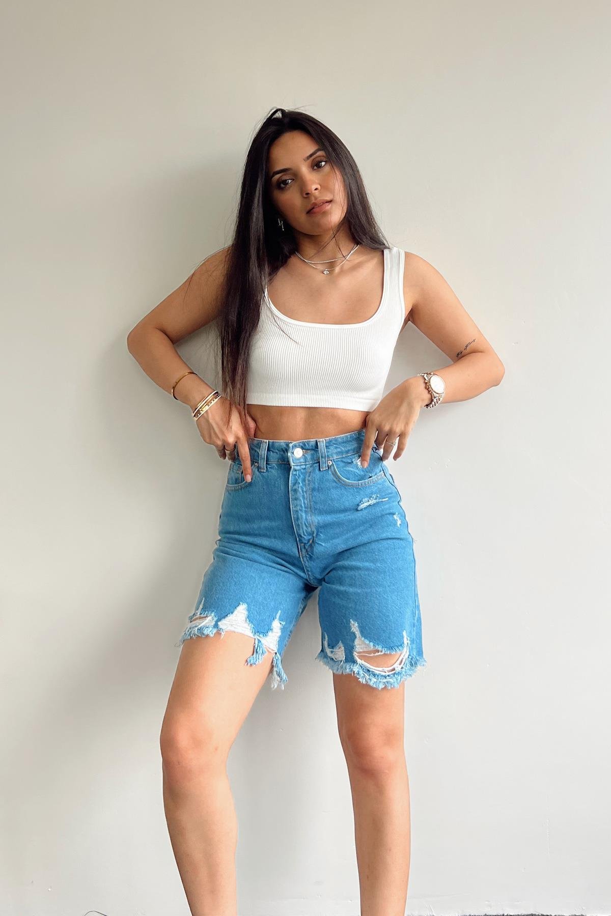 شورت برمودا بأهداب للاسترخاء