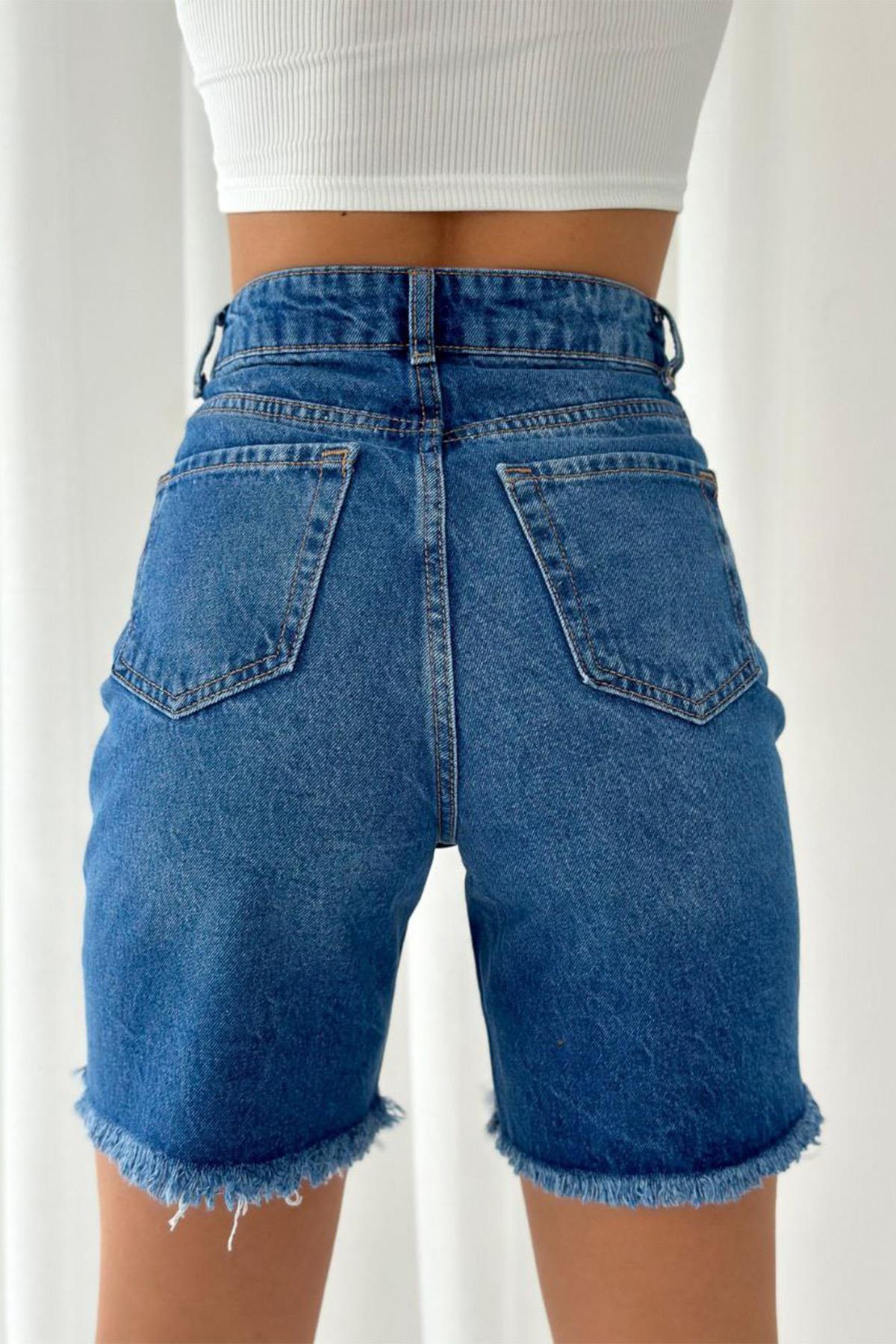 شورت برمودا بأهداب للاسترخاء