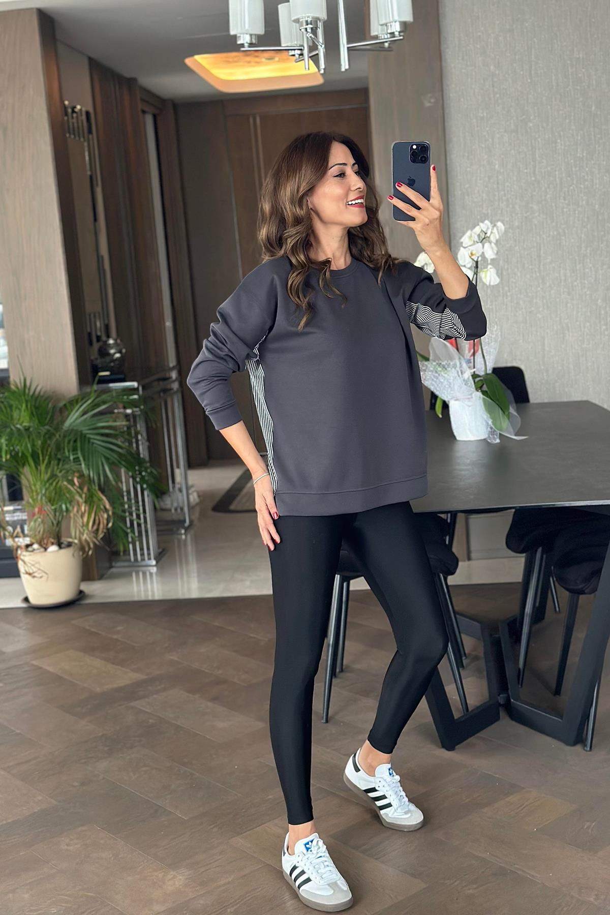 ARKASI GÖMLEK DETAYLI UZUN KOLLU İNCE SWEAT FÜME