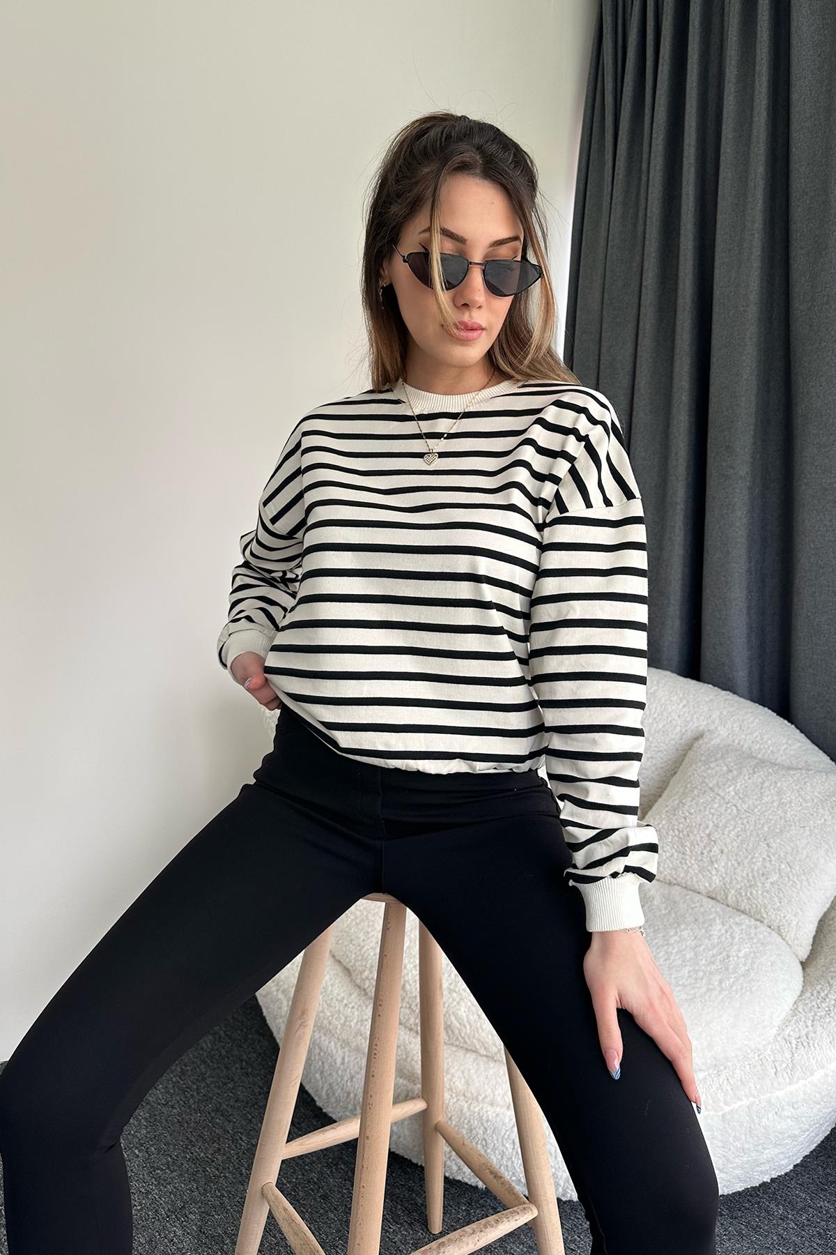 STRIPED SWEATSHIRT