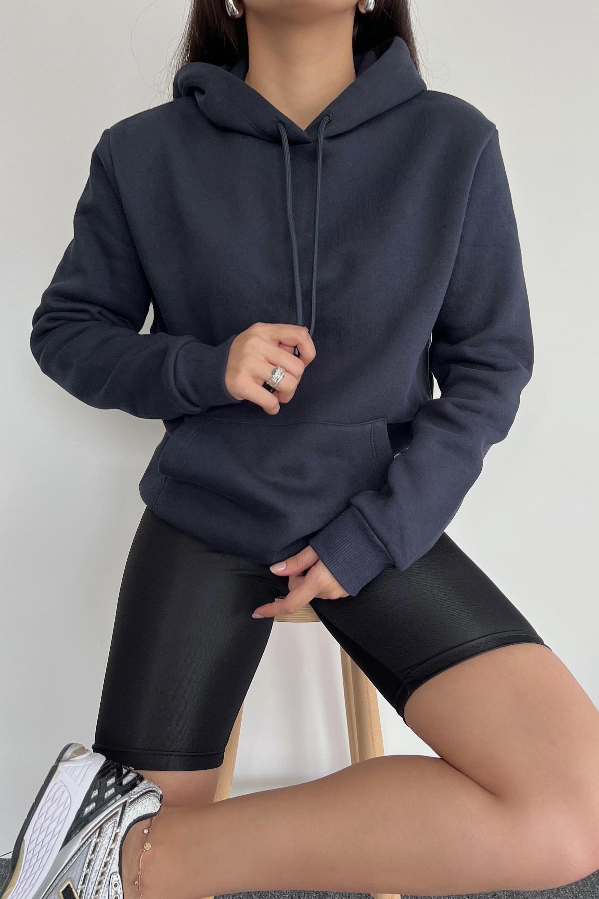 HOODED KANGAROO POCKET SWEATSIRT