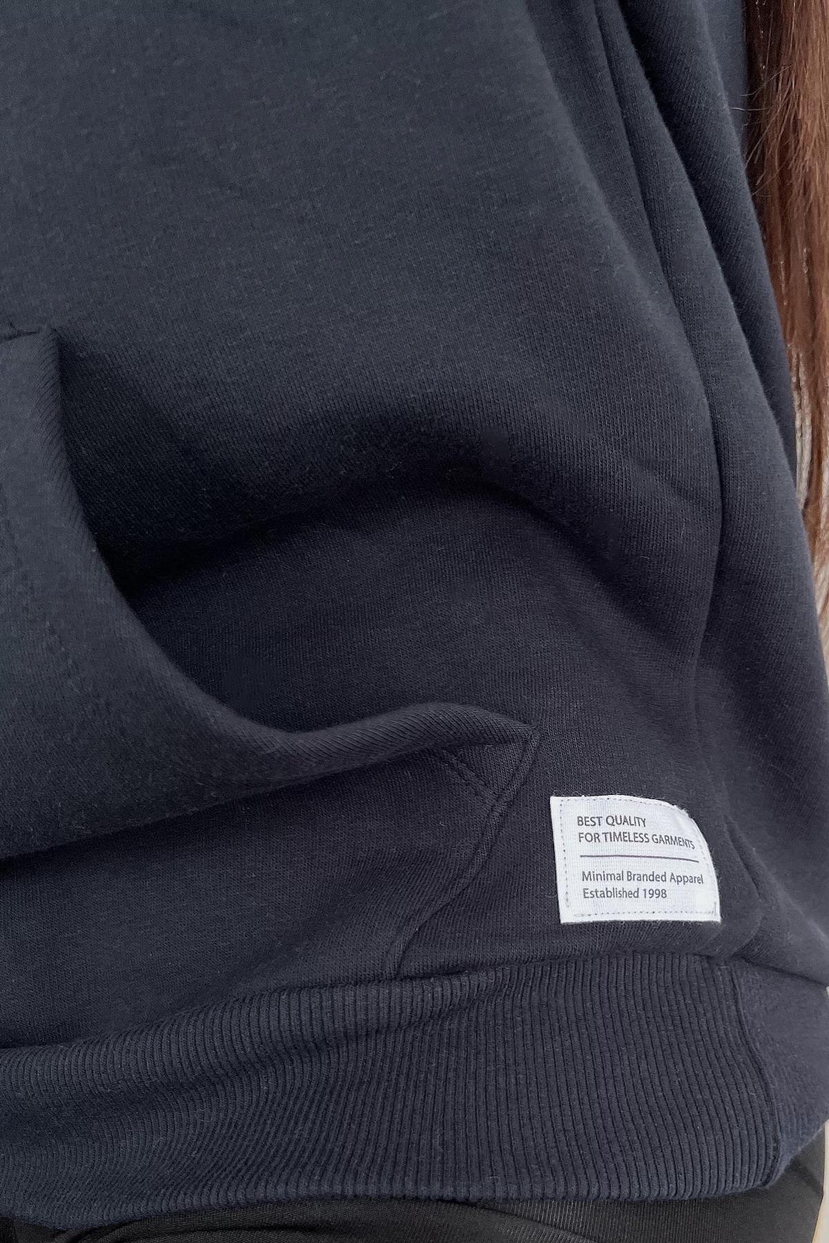 HOODED KANGAROO POCKET SWEATSIRT