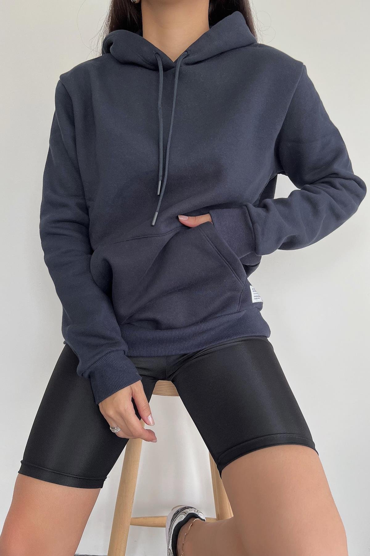 HOODED KANGAROO POCKET SWEATSIRT